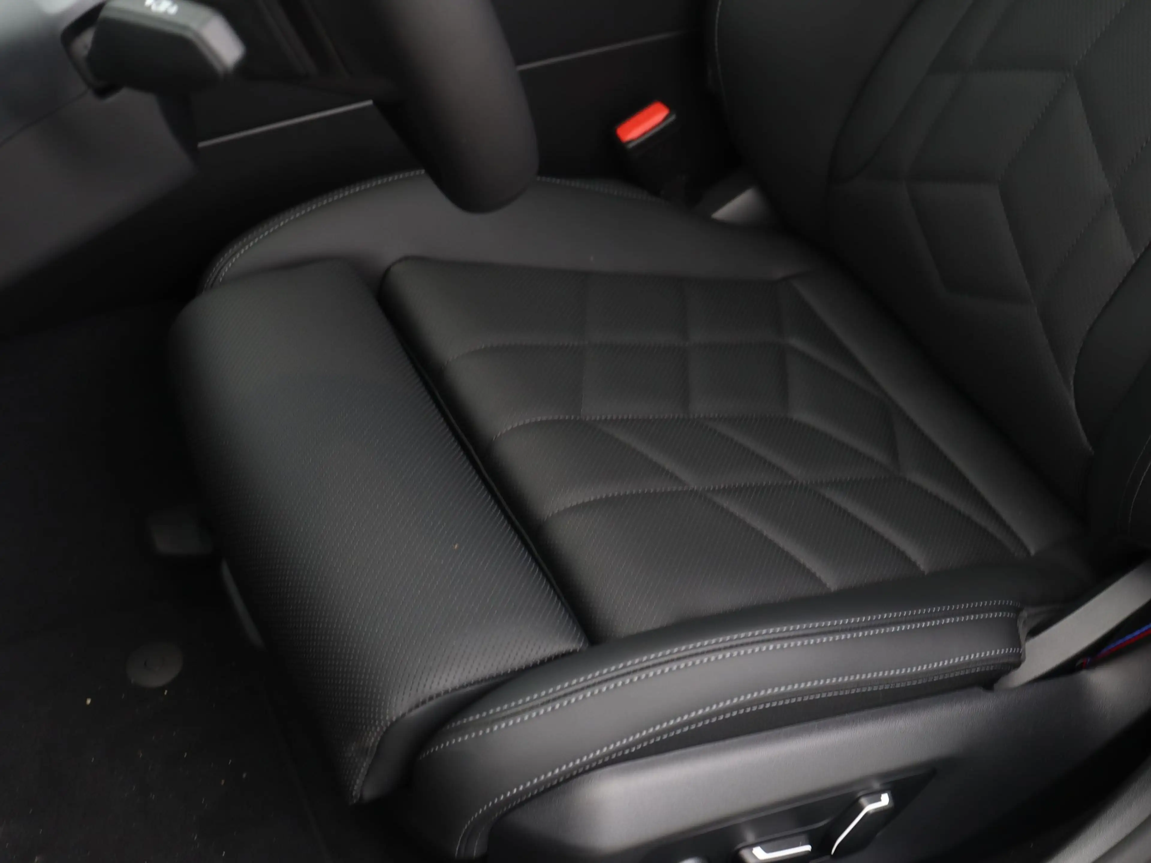 BMW i5 eDrive40 M Sport Edition 84 kWh — photo 15
