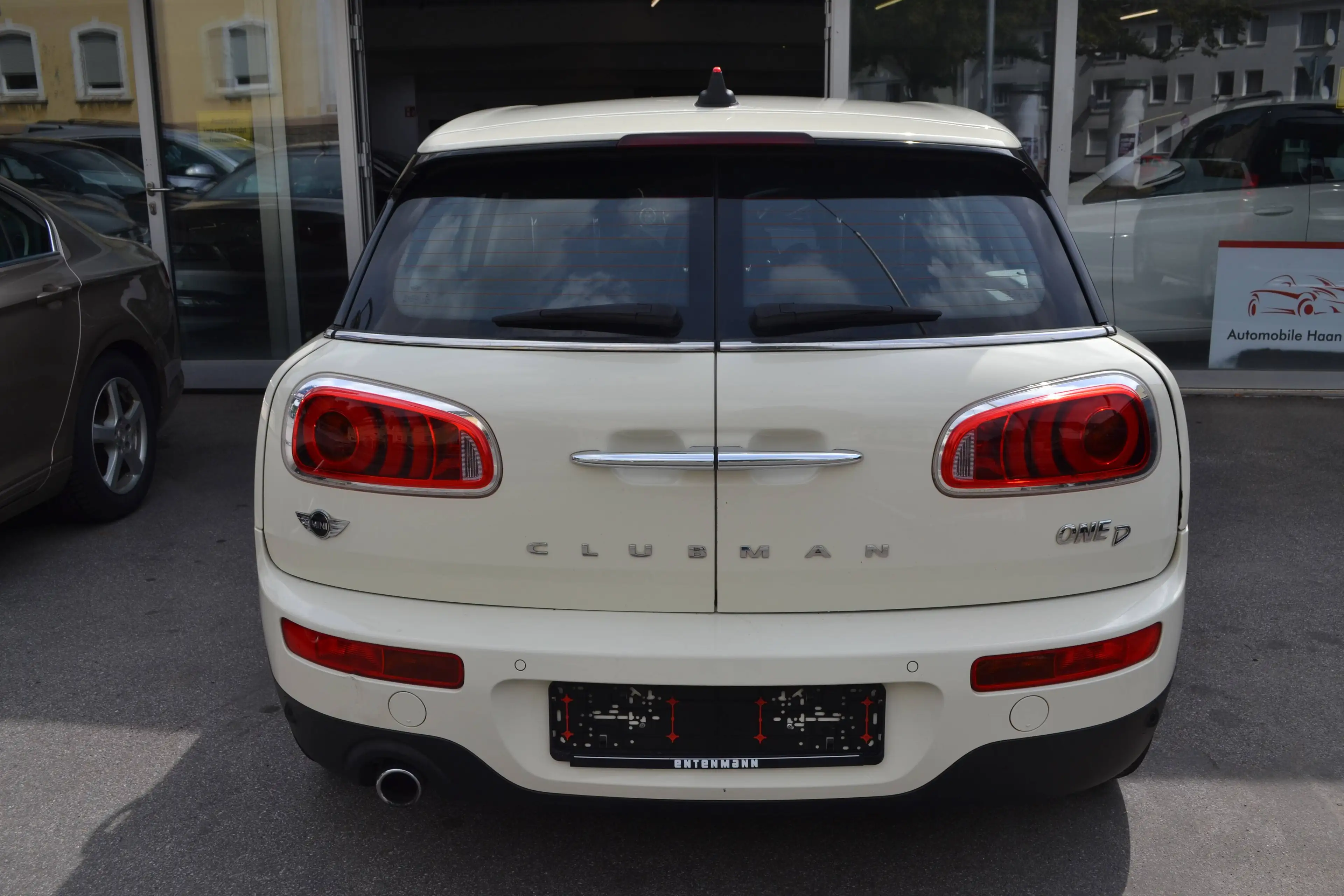 MINI One D Clubman One D CLUBMAN * LED*LEDER*NAVIGATION*KEYLESS&GO* — photo 4
