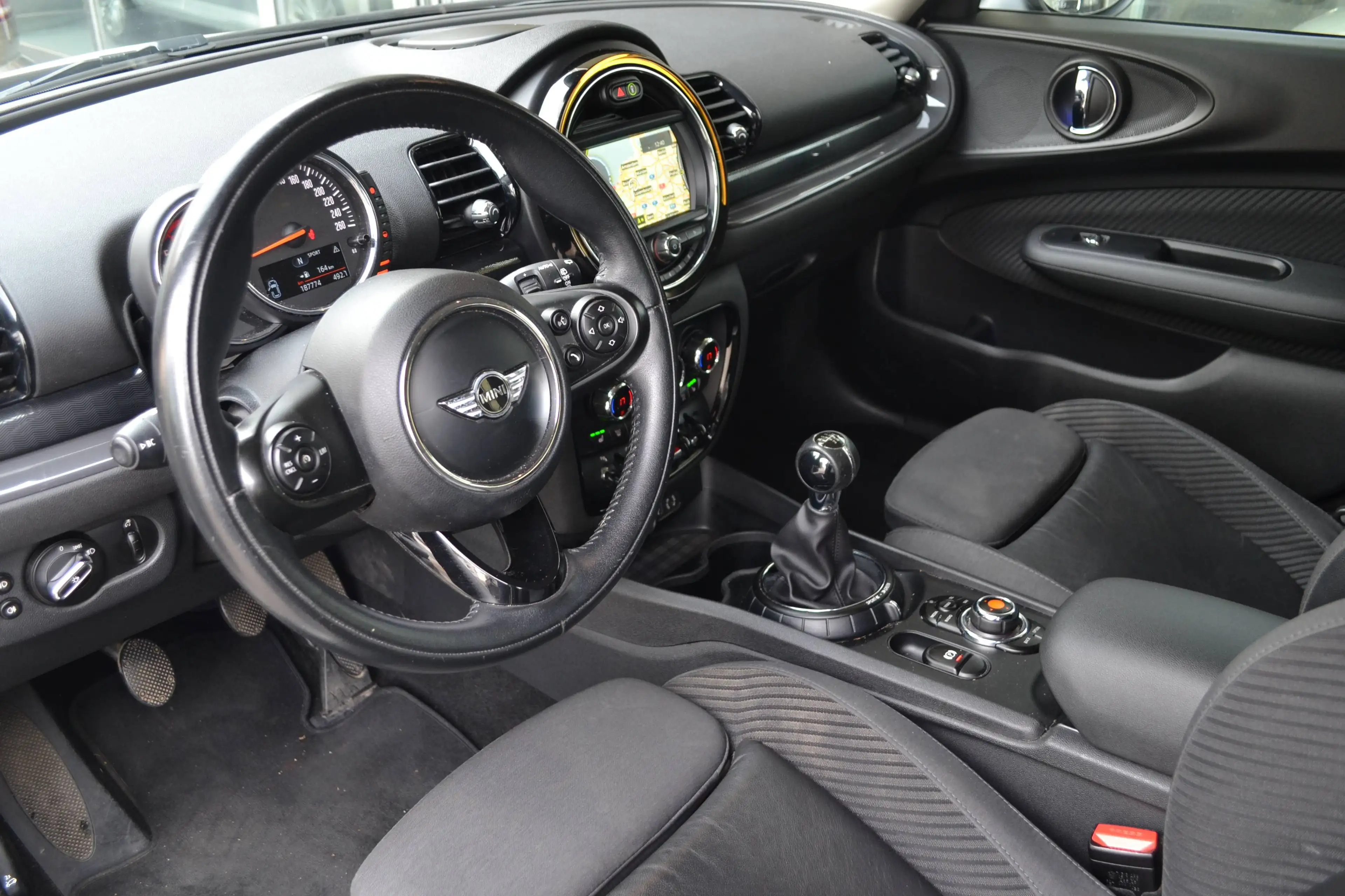 MINI One D Clubman One D CLUBMAN * LED*LEDER*NAVIGATION*KEYLESS&GO* — photo 9