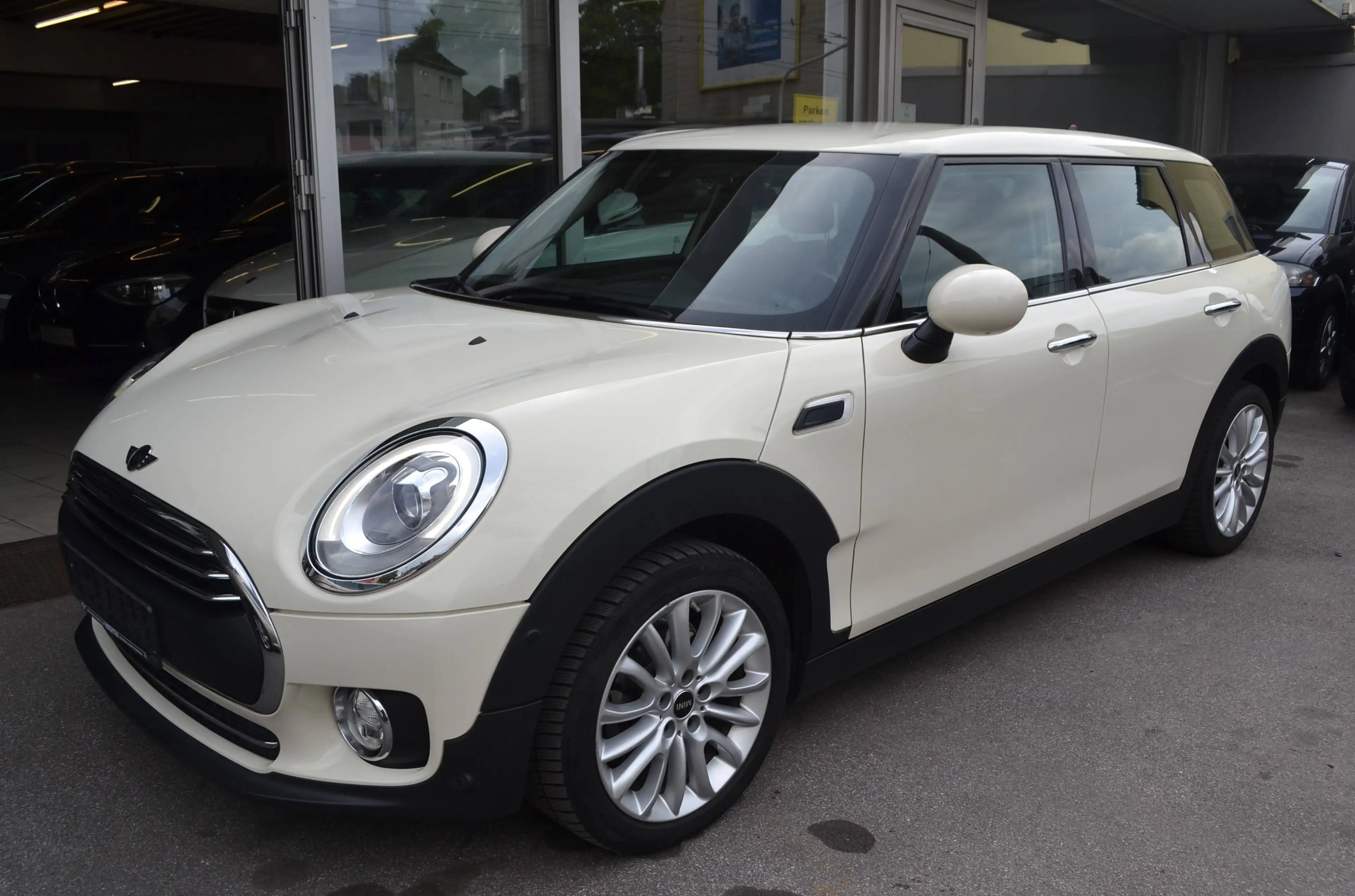 MINI One D Clubman One D CLUBMAN * LED*LEDER*NAVIGATION*KEYLESS&GO*