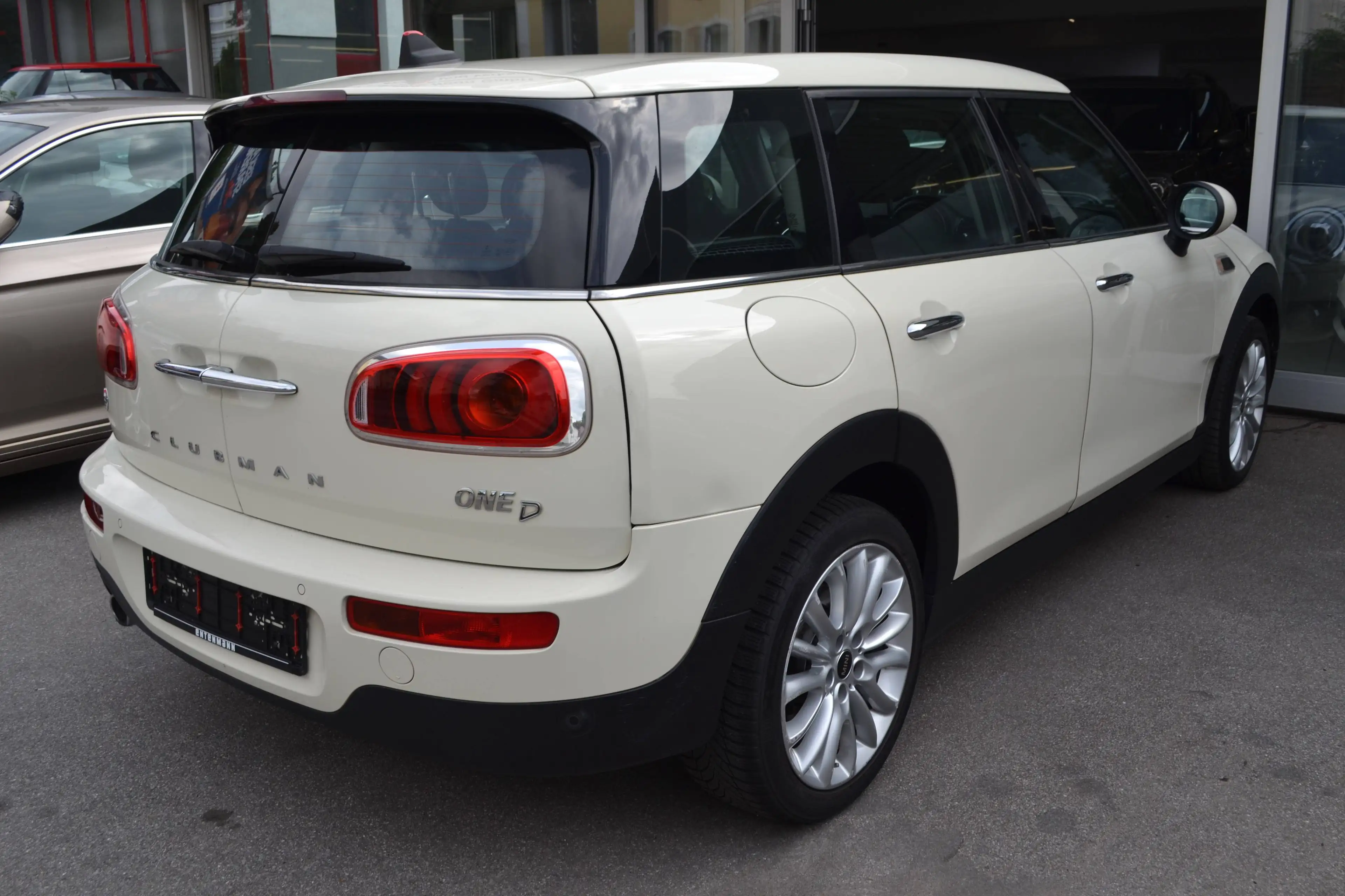 MINI One D Clubman One D CLUBMAN * LED*LEDER*NAVIGATION*KEYLESS&GO* — photo 6