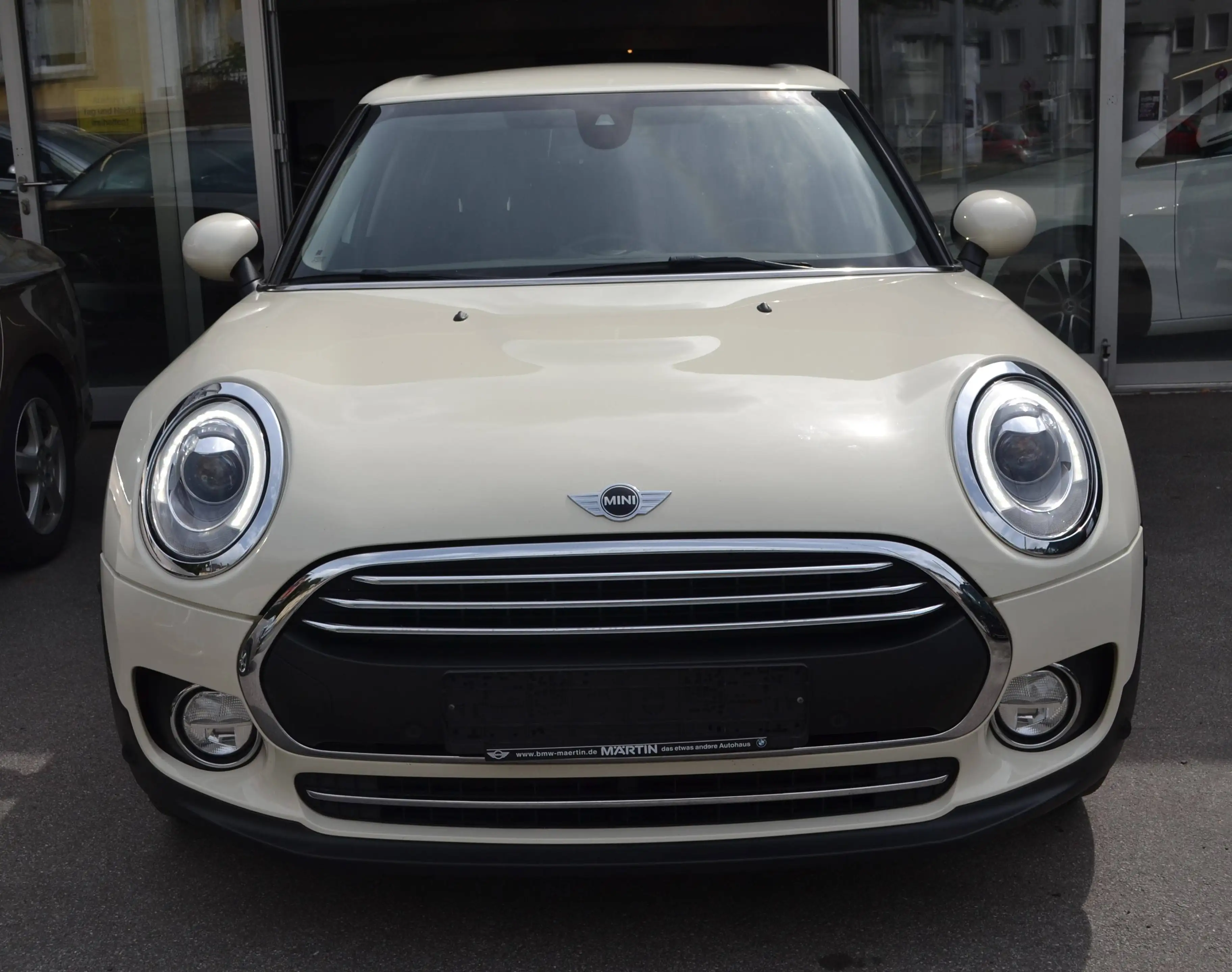 MINI One D Clubman One D CLUBMAN * LED*LEDER*NAVIGATION*KEYLESS&GO* — photo 3