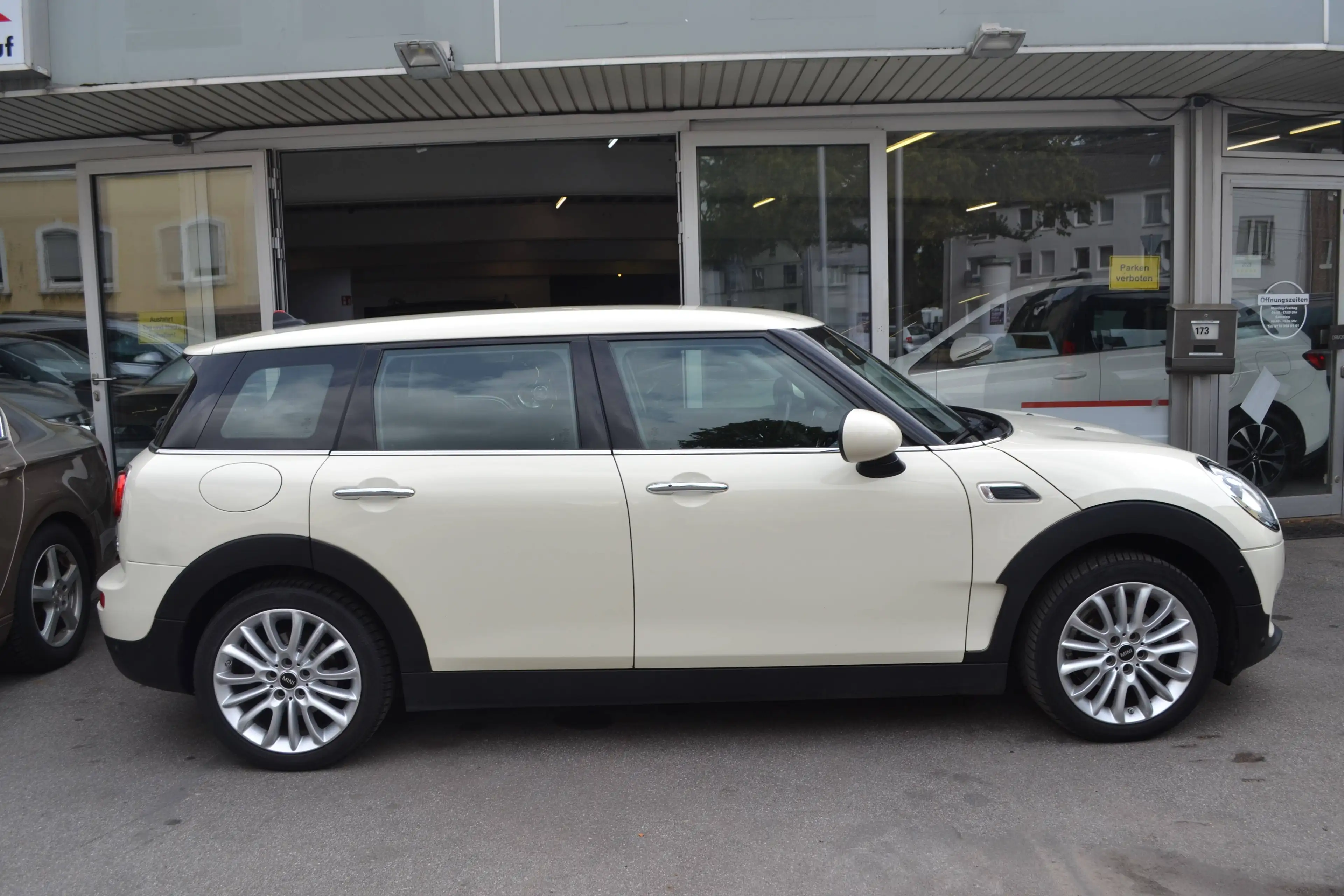 MINI One D Clubman One D CLUBMAN * LED*LEDER*NAVIGATION*KEYLESS&GO* — photo 8