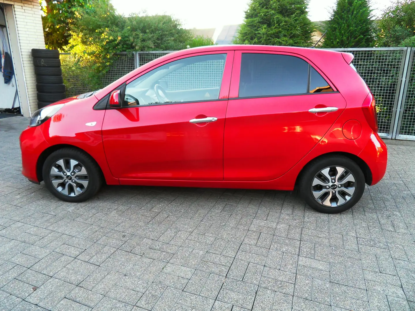 Kia Picanto UEFA Euro 2016 Rot - 2