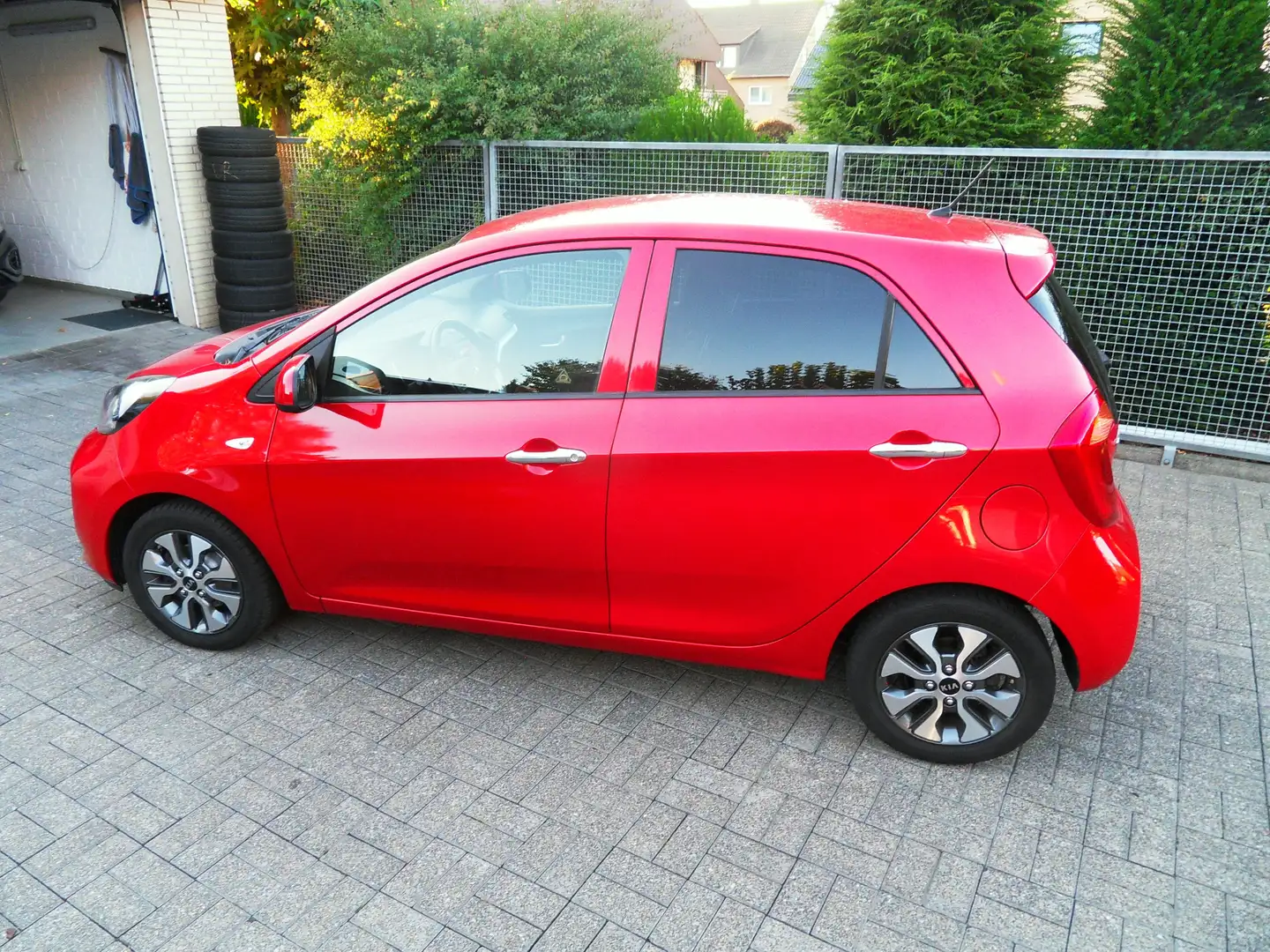 Kia Picanto UEFA Euro 2016 Rot - 1