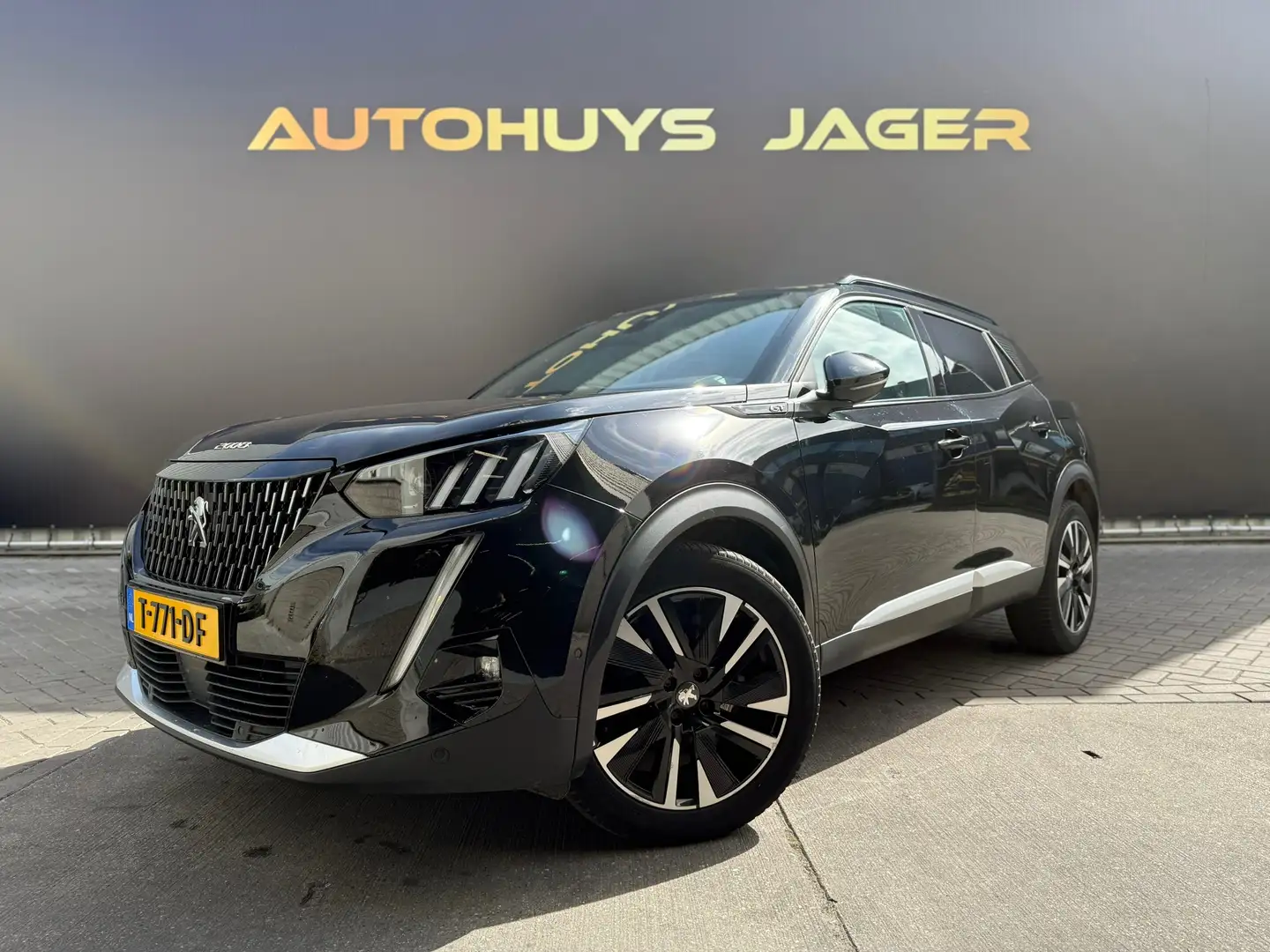 Peugeot 2008 1.2 PureTech GT|Focal|Automaat Schwarz - 1