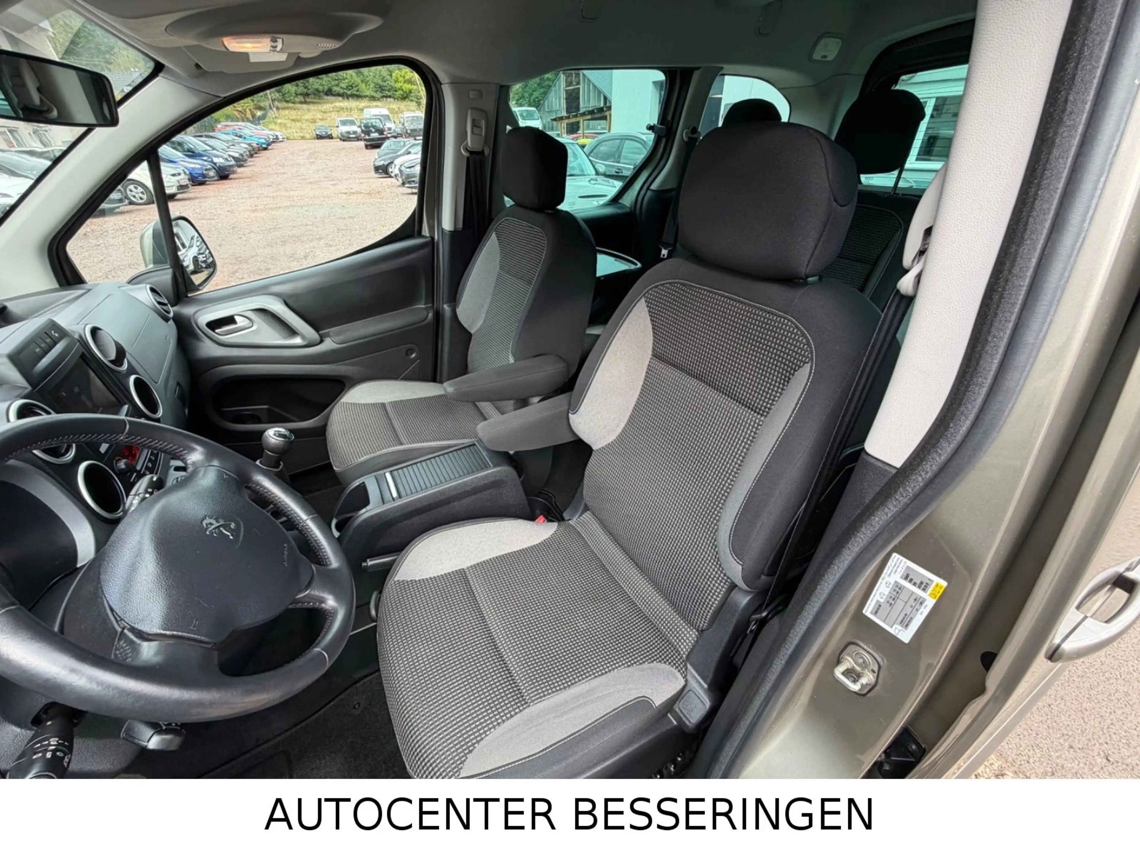 Peugeot Partner Tepee * KLIMA * AUS 1.HAND * 5-SITZER * — photo 8
