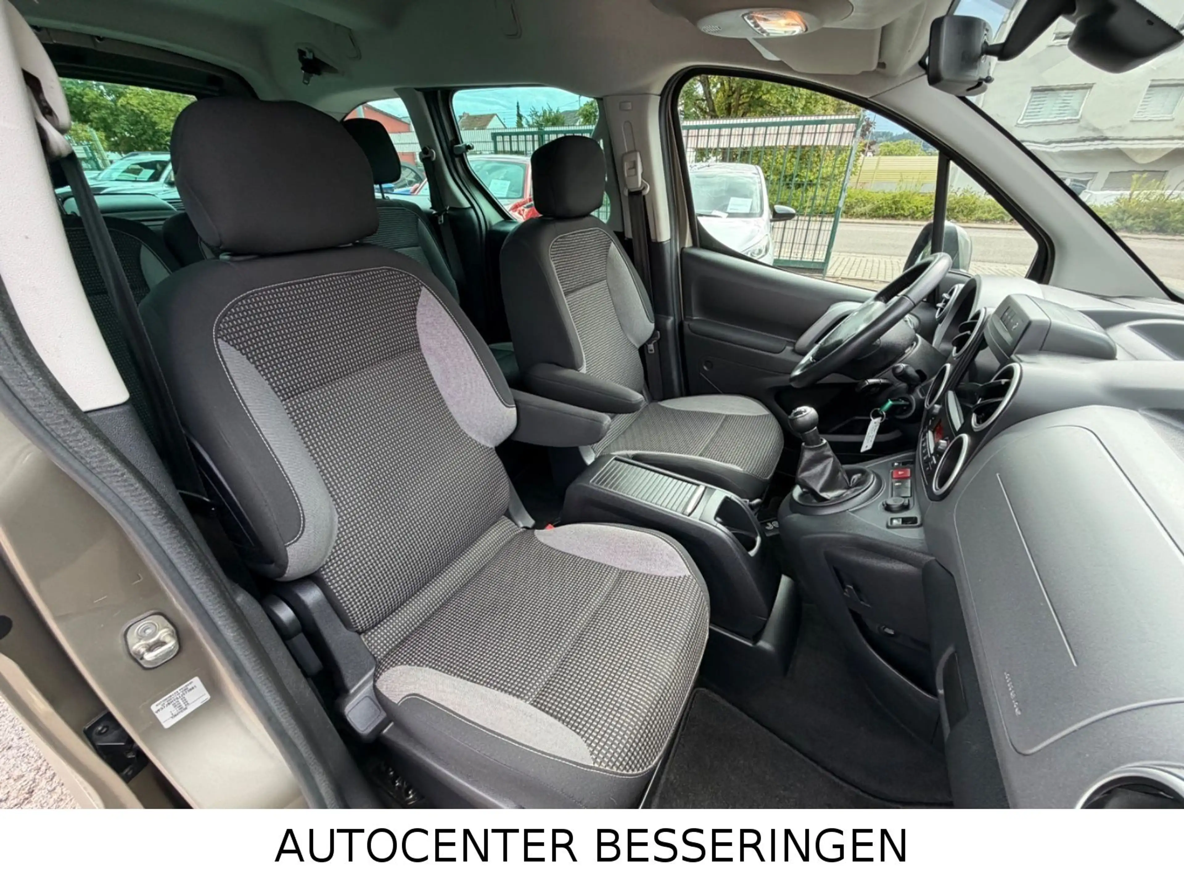Peugeot Partner Tepee * KLIMA * AUS 1.HAND * 5-SITZER * — photo 9