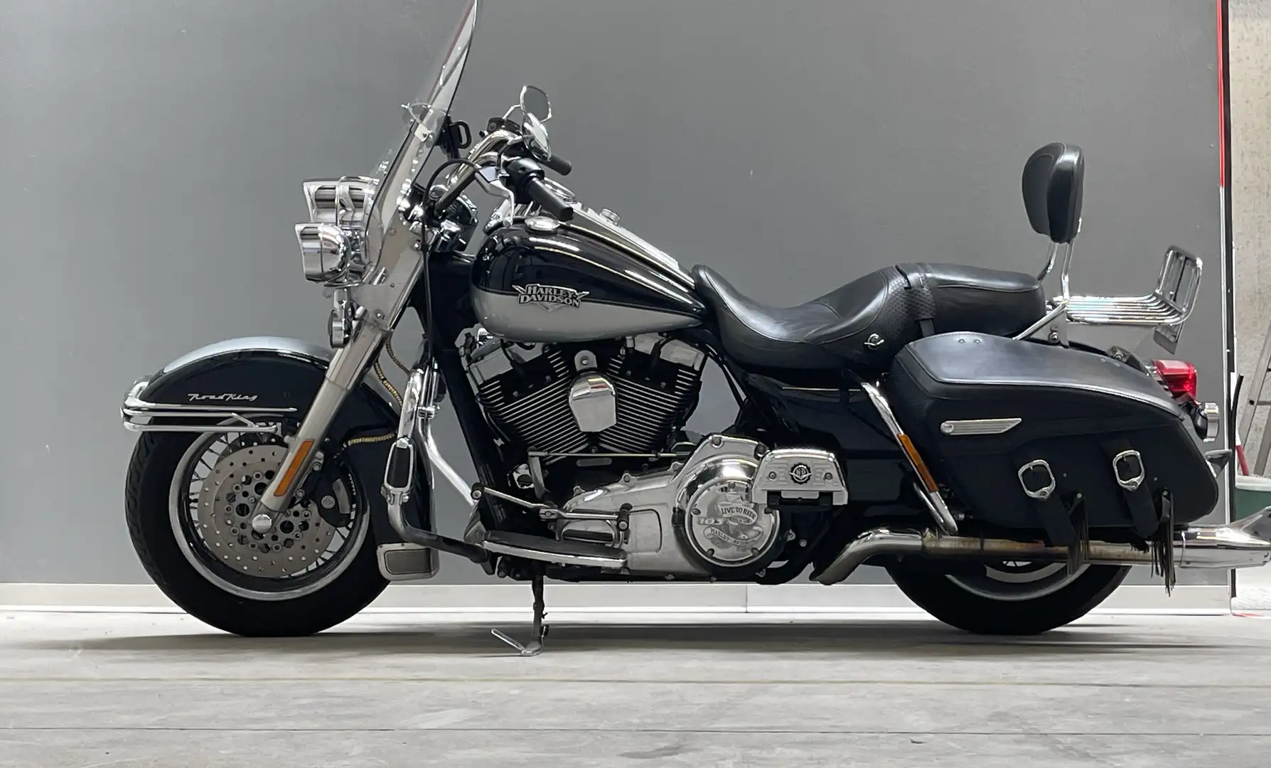 Harley-Davidson Road King - 1
