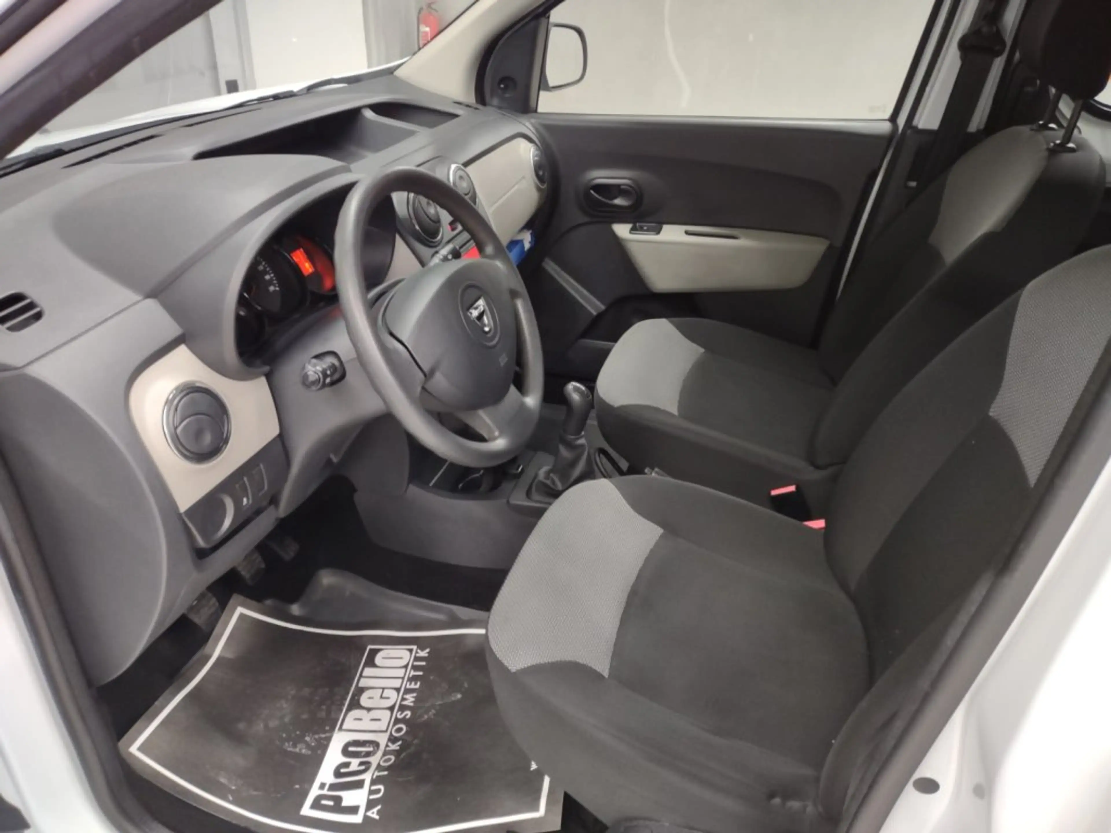 Dacia Dokker Essential 2016 TCe 115 S&S — photo 11