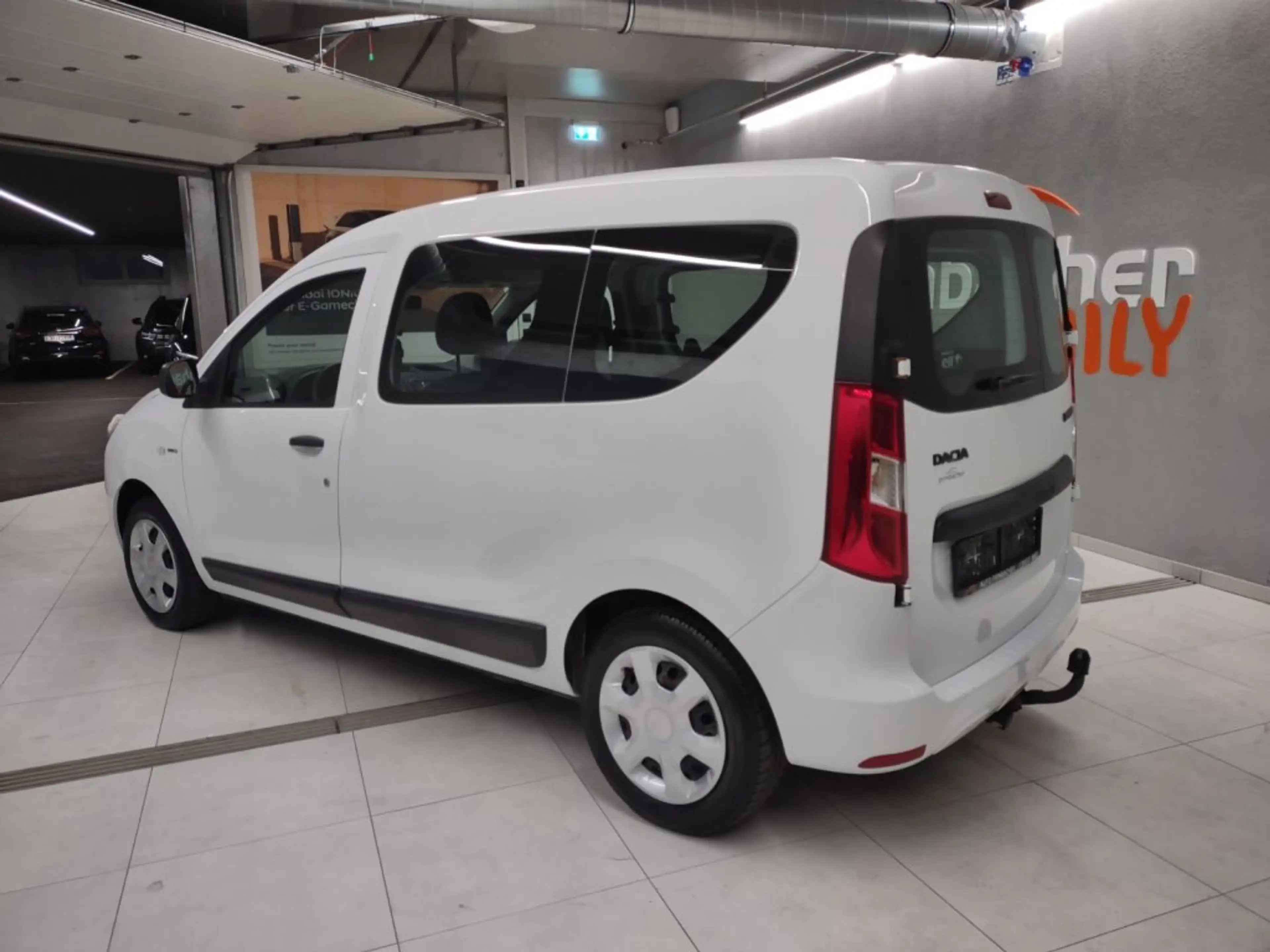 Dacia Dokker Essential 2016 TCe 115 S&S — photo 2