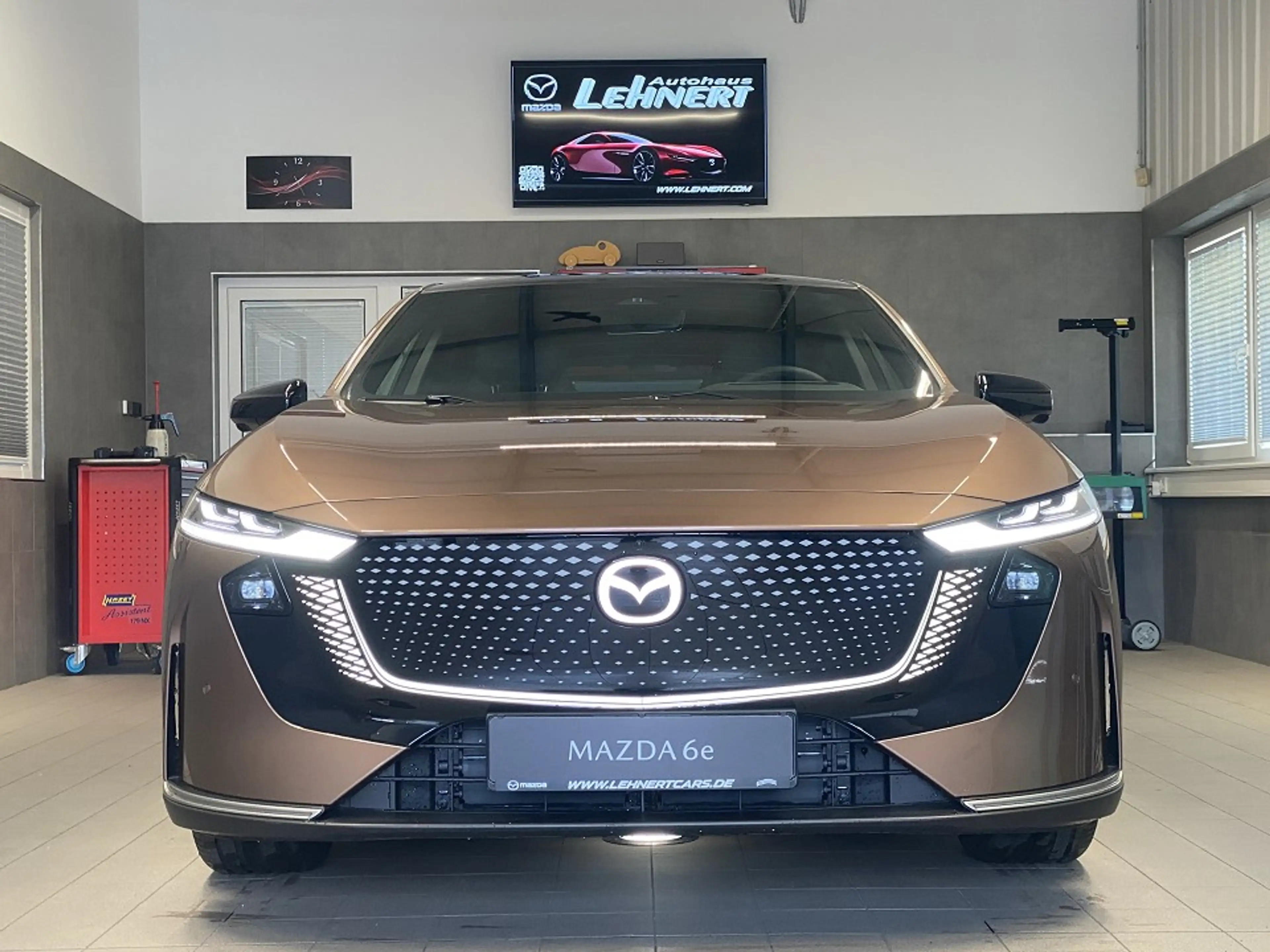 Mazda 6e 5HB EV 258ps 1AT RWD Takumi — photo 6
