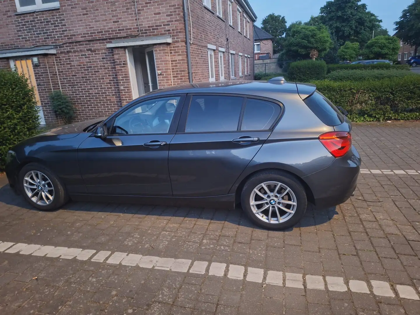 BMW 116 116d EfficientDynamics - 2