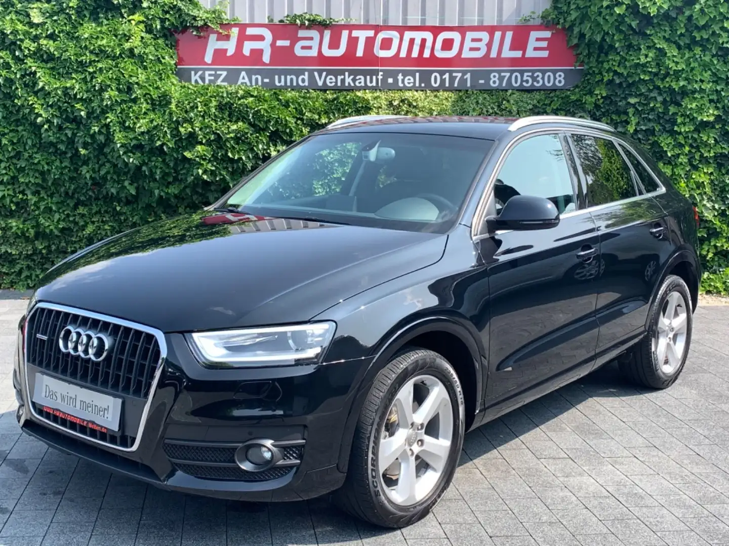 Audi Q3 2.0 TFSI quattro Schwarz - 1