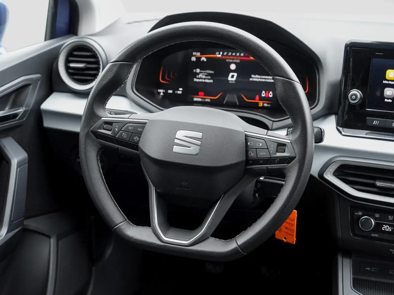 SEAT Ibiza Ibiza 1,0 TSI Style,LED,Kamera,Climatronic Park... 12
