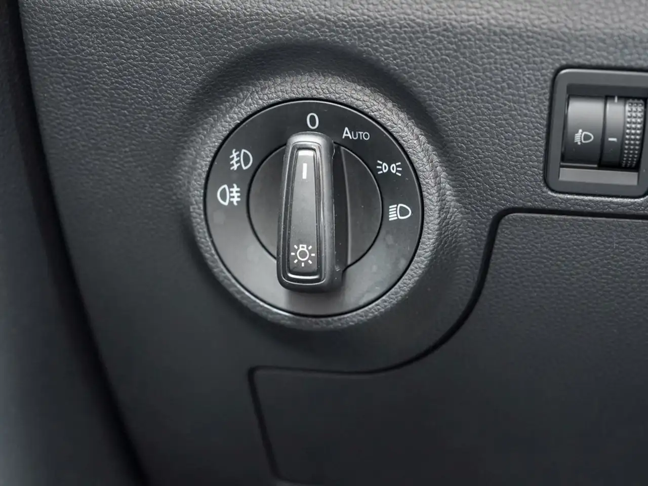 SEAT Ibiza Ibiza 1,0 TSI Style,LED,Kamera,Climatronic Park... 19