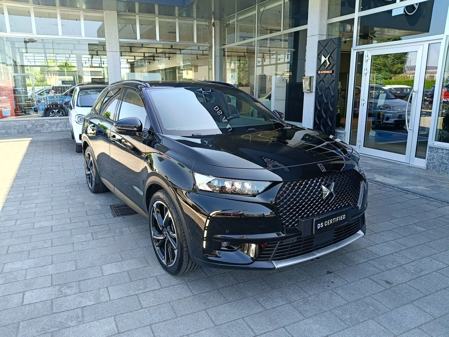 DS Automobiles DS 7 Crossback PHEV 1.6 Plug-In Hybrid 300cv EAT8 LOUVRE USATO Schwarz - 1
