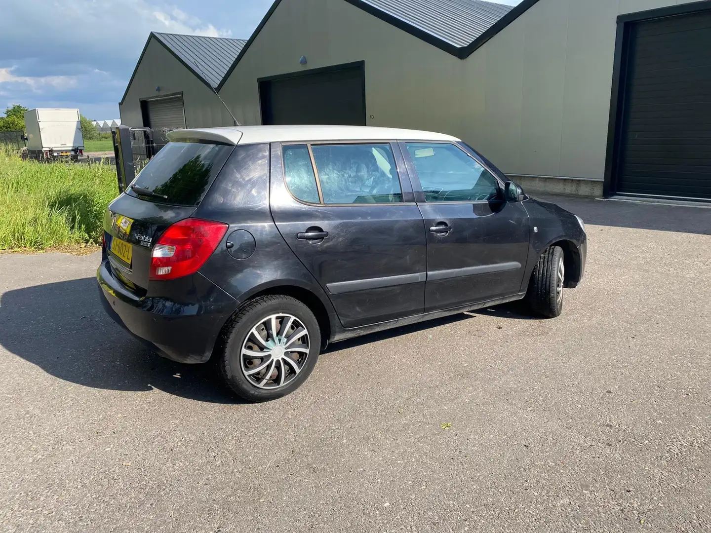 Skoda Fabia 1.2 Go - 5 DEURS- ELEKTRISCHE RAMEN- GOED ONDERHOU Negro - 2