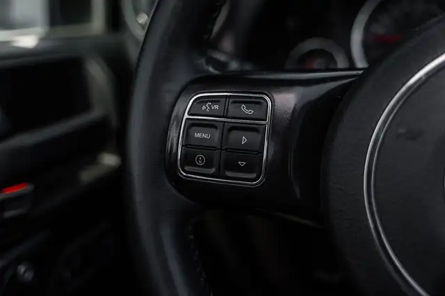 Jeep Wrangler view 27