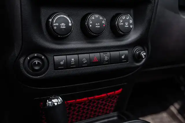 Jeep Wrangler view 30