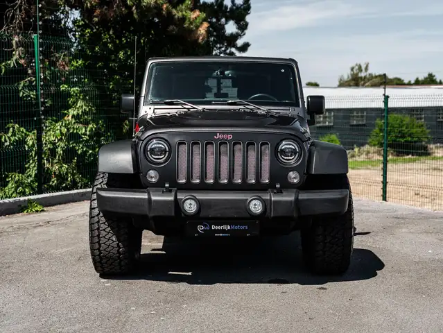 Jeep Wrangler view 24