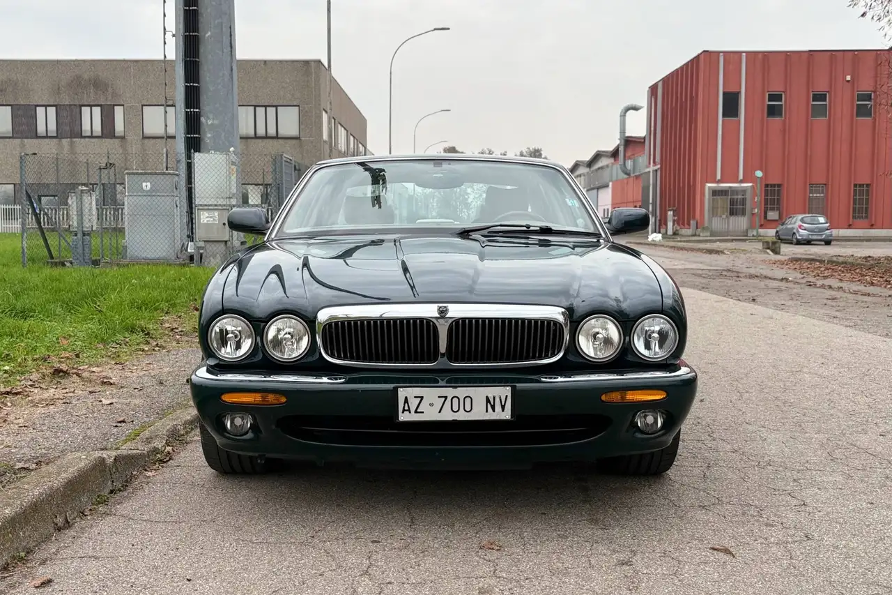 Jaguar XJ8 Executive, foto 2