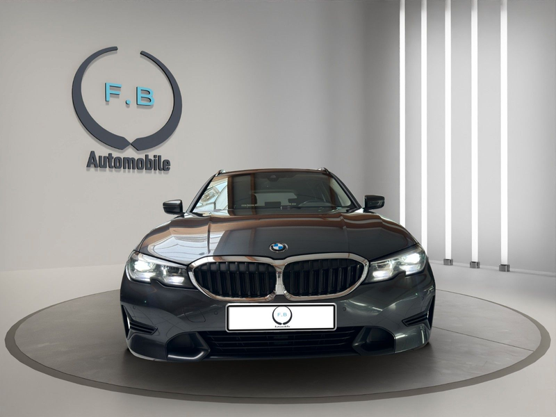 BMW 320 d Sport Line — photo 3
