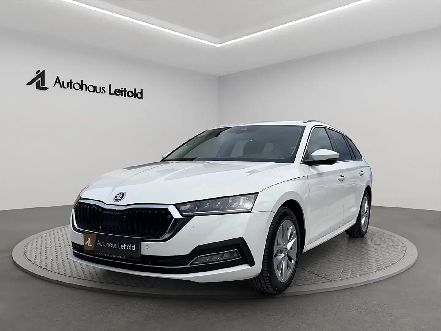 Skoda Octavia Combi 2,0 TDI DSG Style AHK HEADUP ACC MEMORY K... Weiß - 1