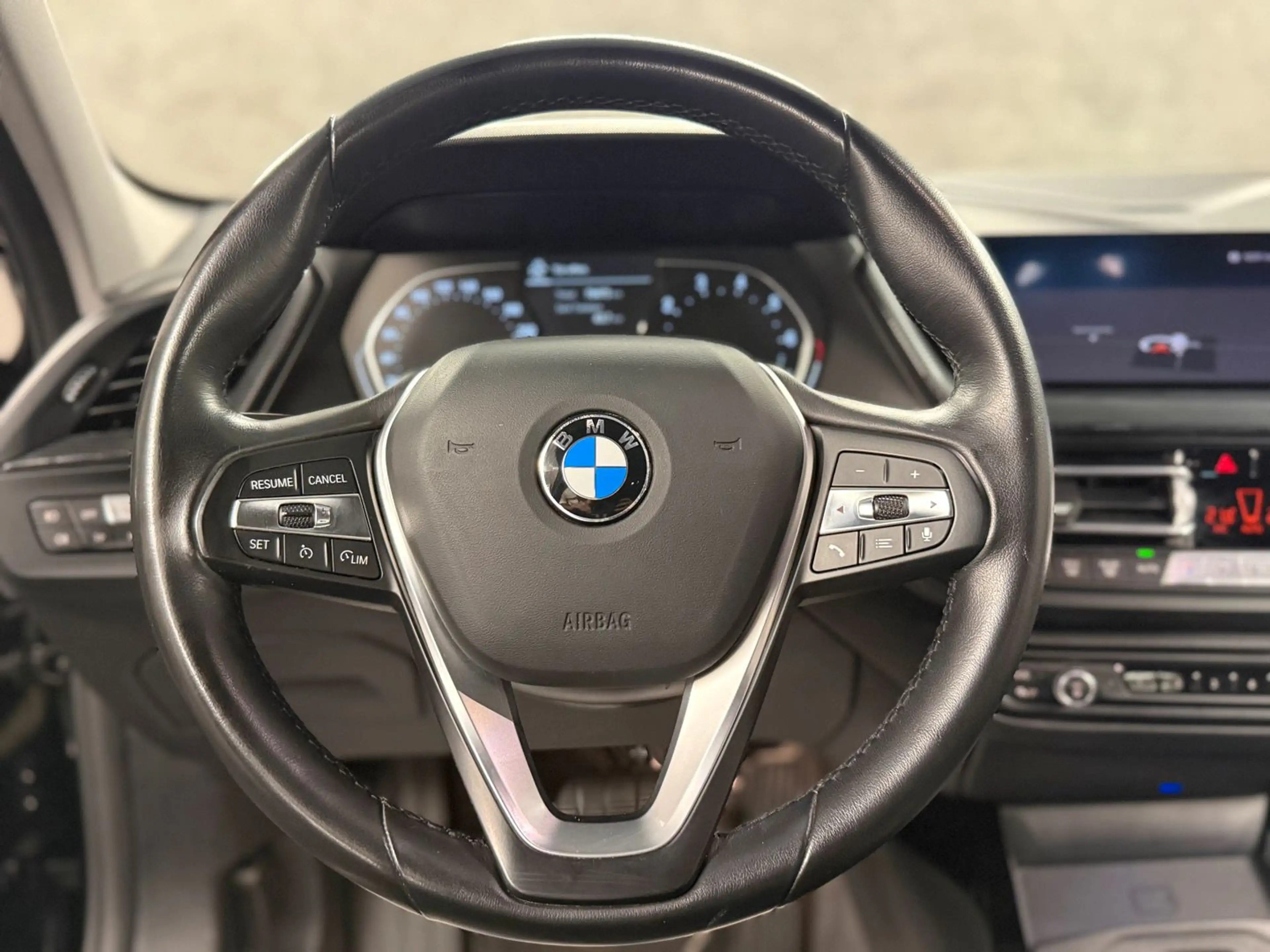 BMW 118 i Sportline Aut*LED*Navi*Tempo*PDC*CarPlay* — photo 14