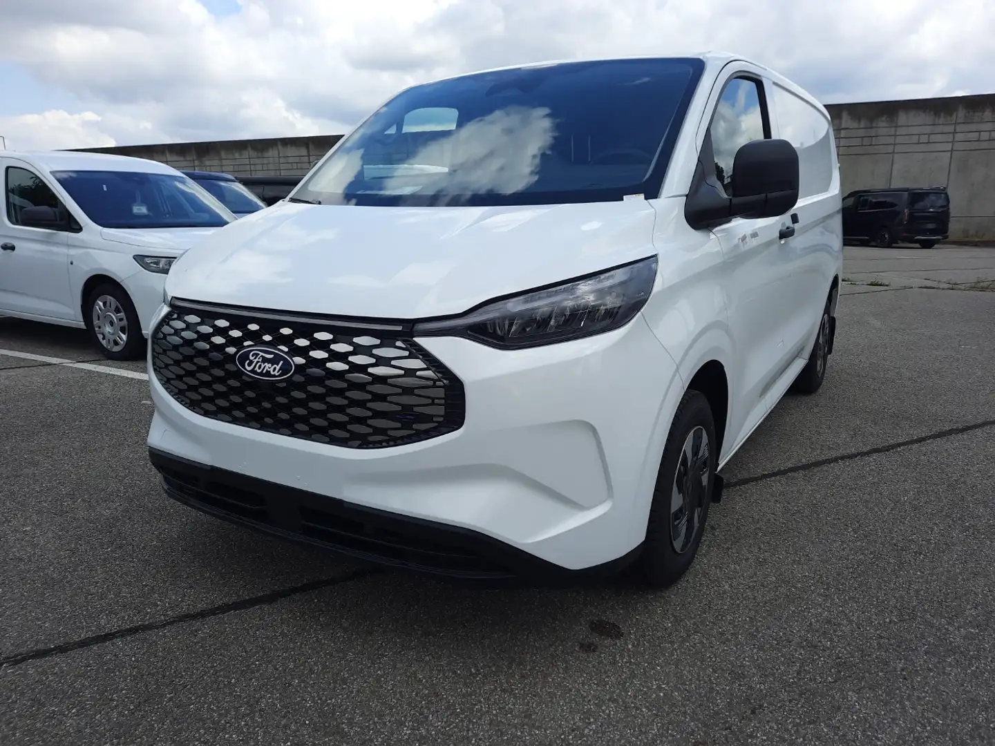 Ford Transit Custom Elektro Kasten 320 L1 RWD Trend Weiß - 2