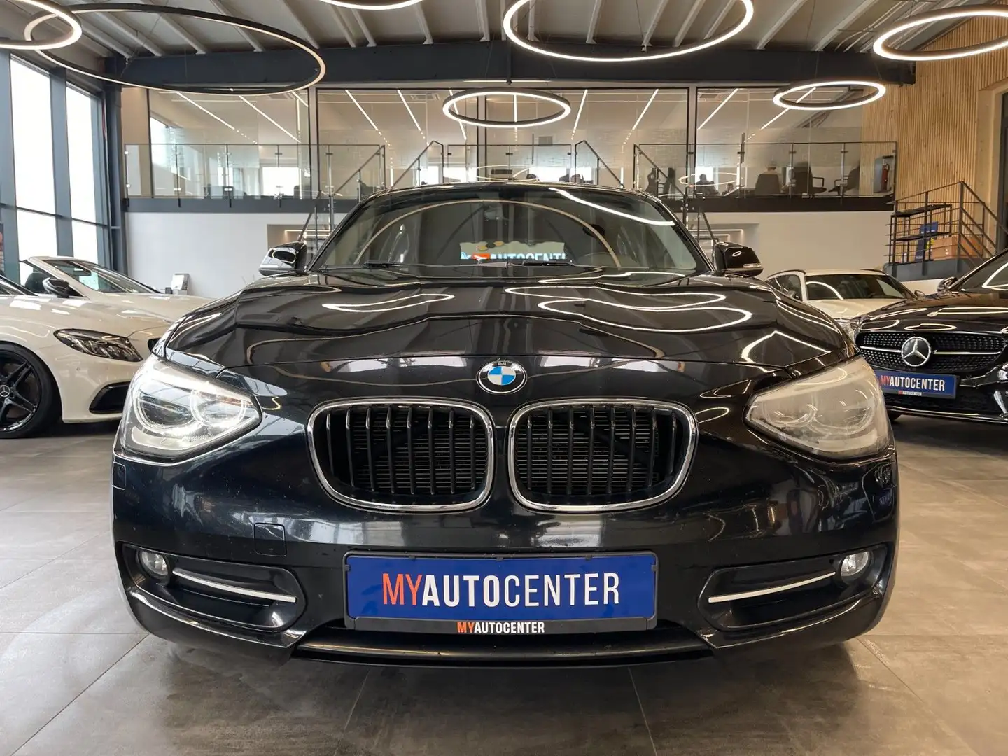 BMW 116 iLim. 5-trg.  *SPORT-LINE*NAVI*PDC*SZHZ* Schwarz - 2