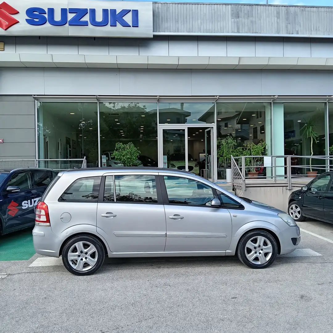 Opel Zafira II 1.8 Cosmo 140cv easytronic Argento - 2