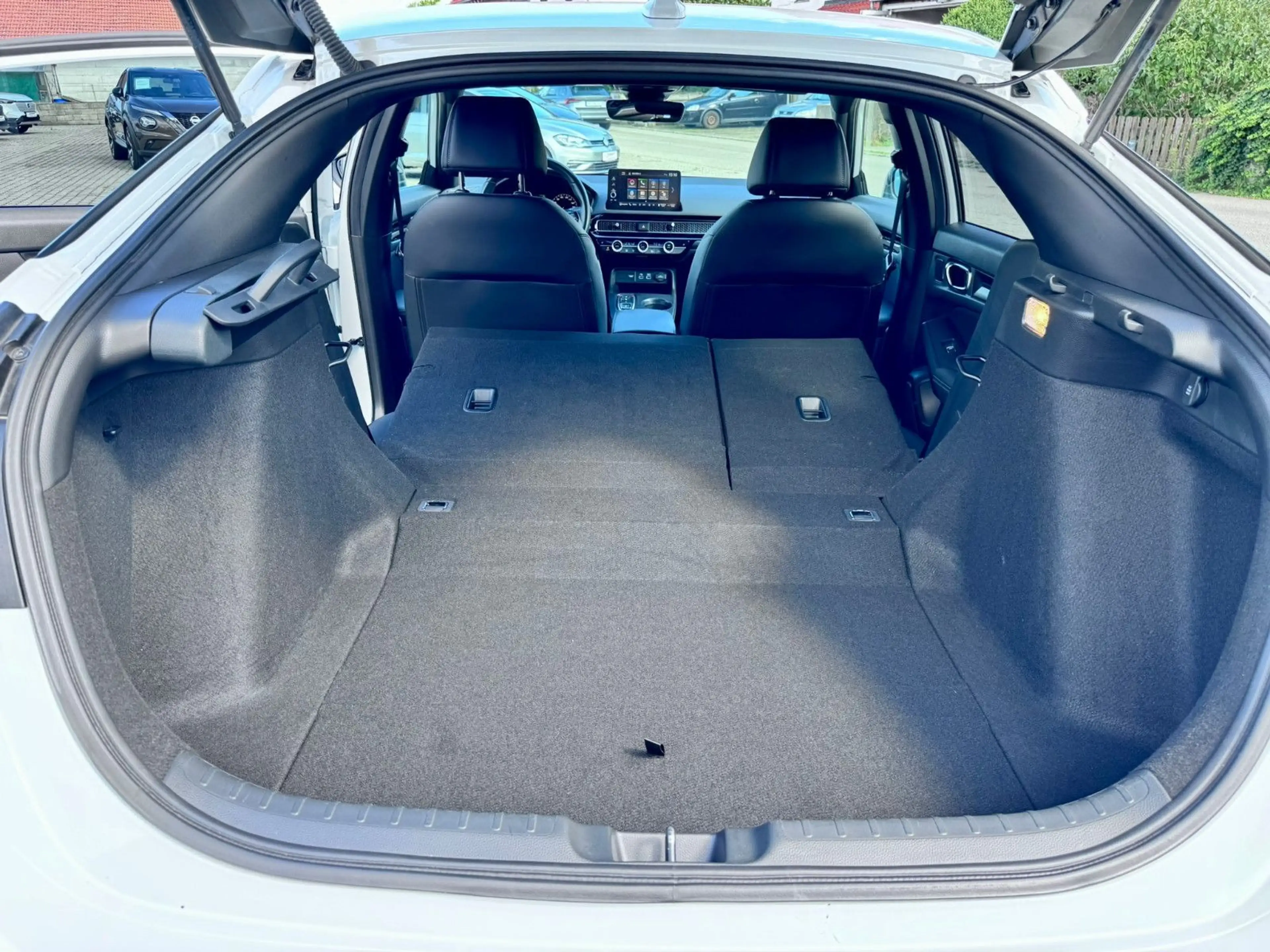 Honda Civic 2.0 i-MMD Hybrid e-CVT Sport — photo 10