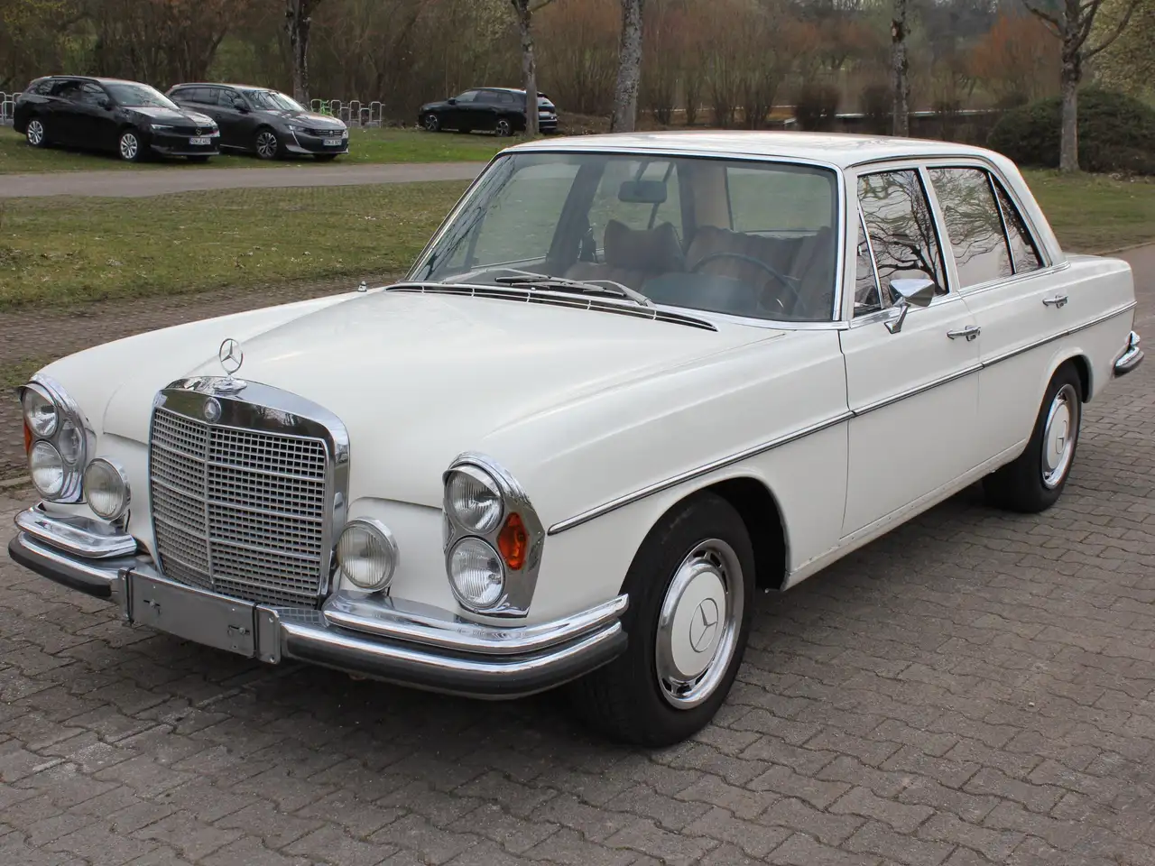 Mercedes-Benz S 280, foto 1