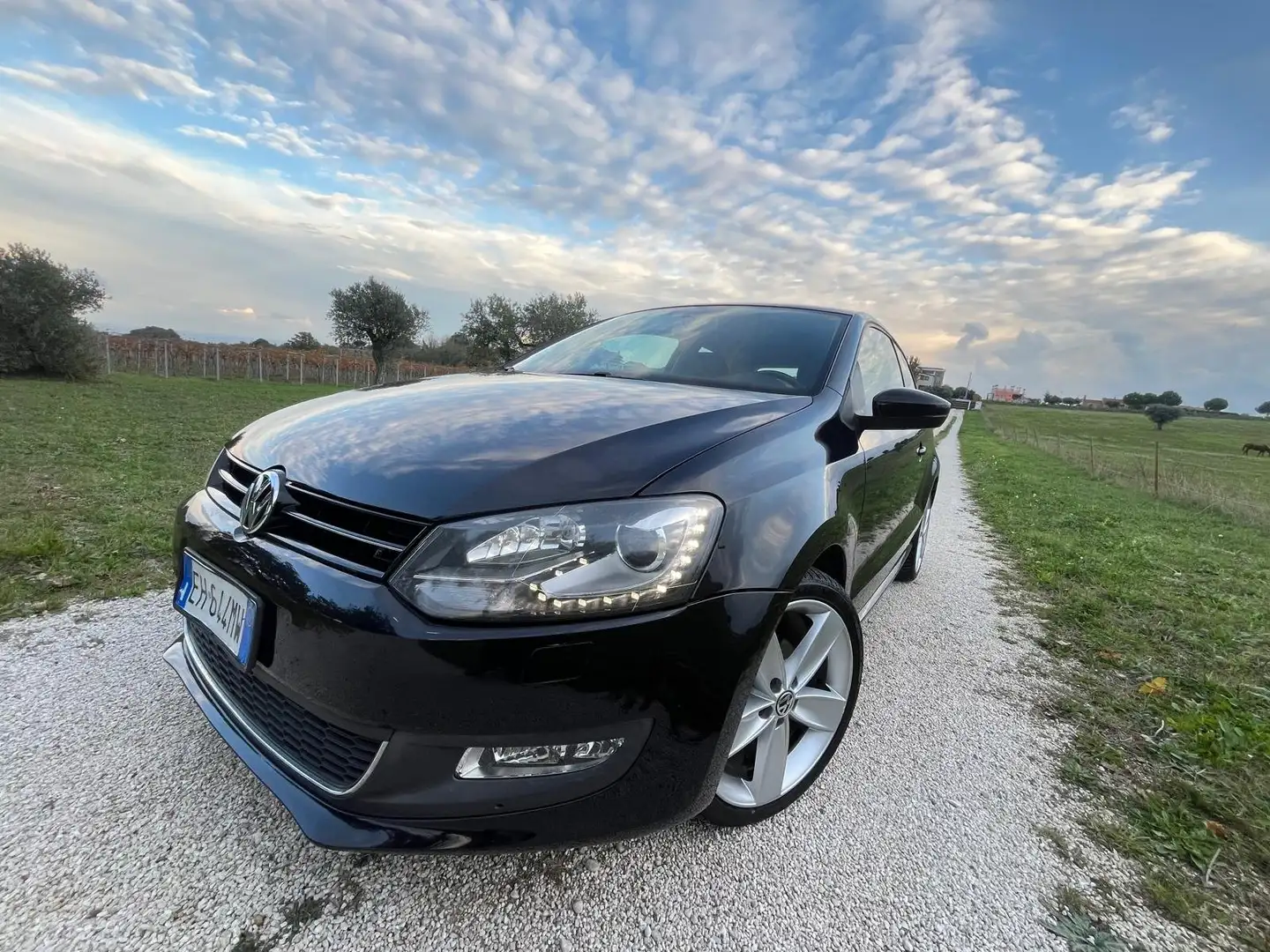 Volkswagen Polo 3p 1.2 tsi Highline 105cv Schwarz - 1