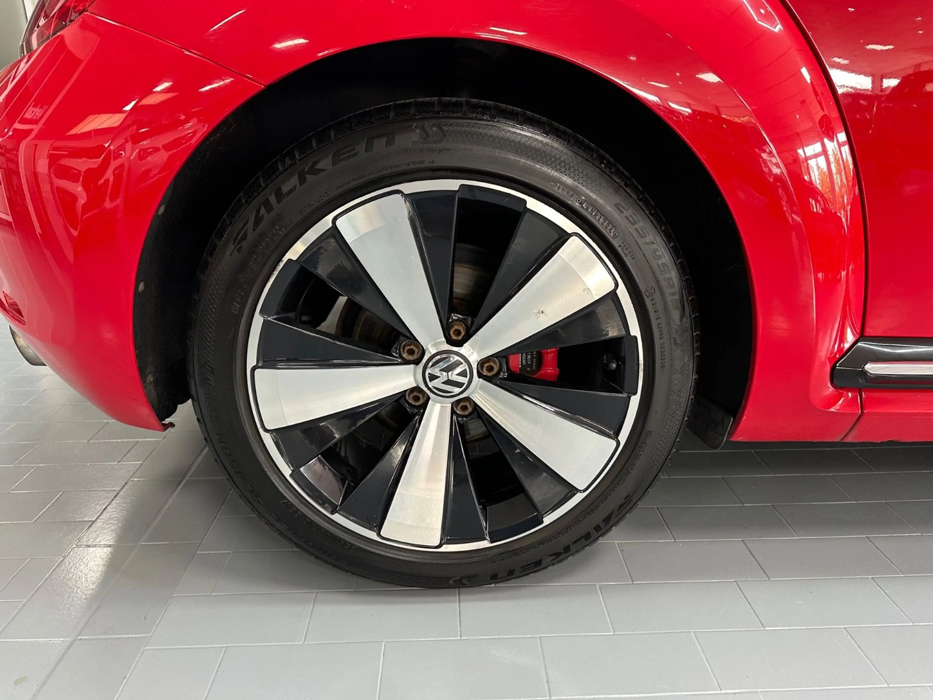 Volkswagen Beetle Sport 2.0 TSI/ DSG/ Allwetter — photo 10