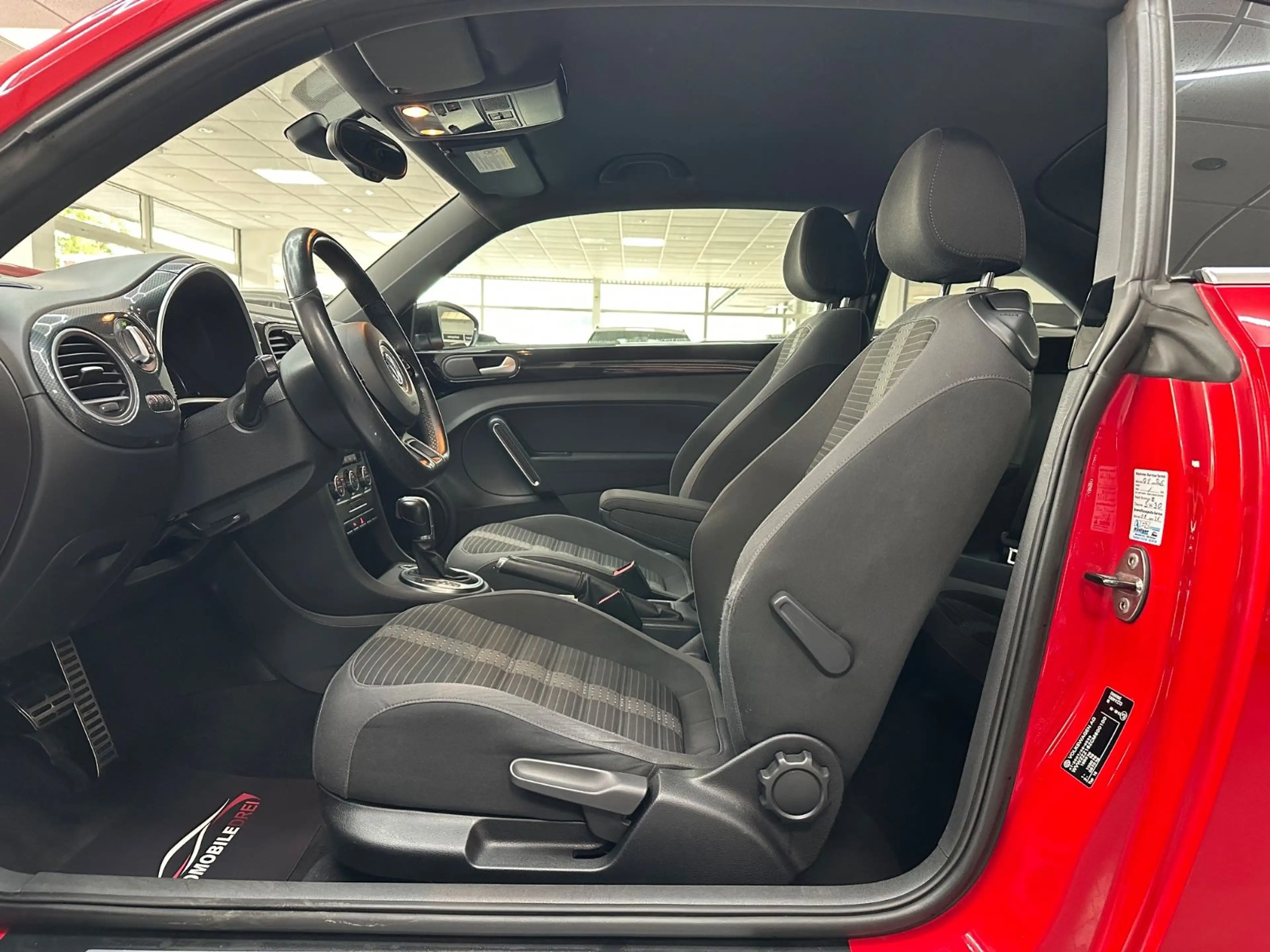 Volkswagen Beetle Sport 2.0 TSI/ DSG/ Allwetter — photo 11