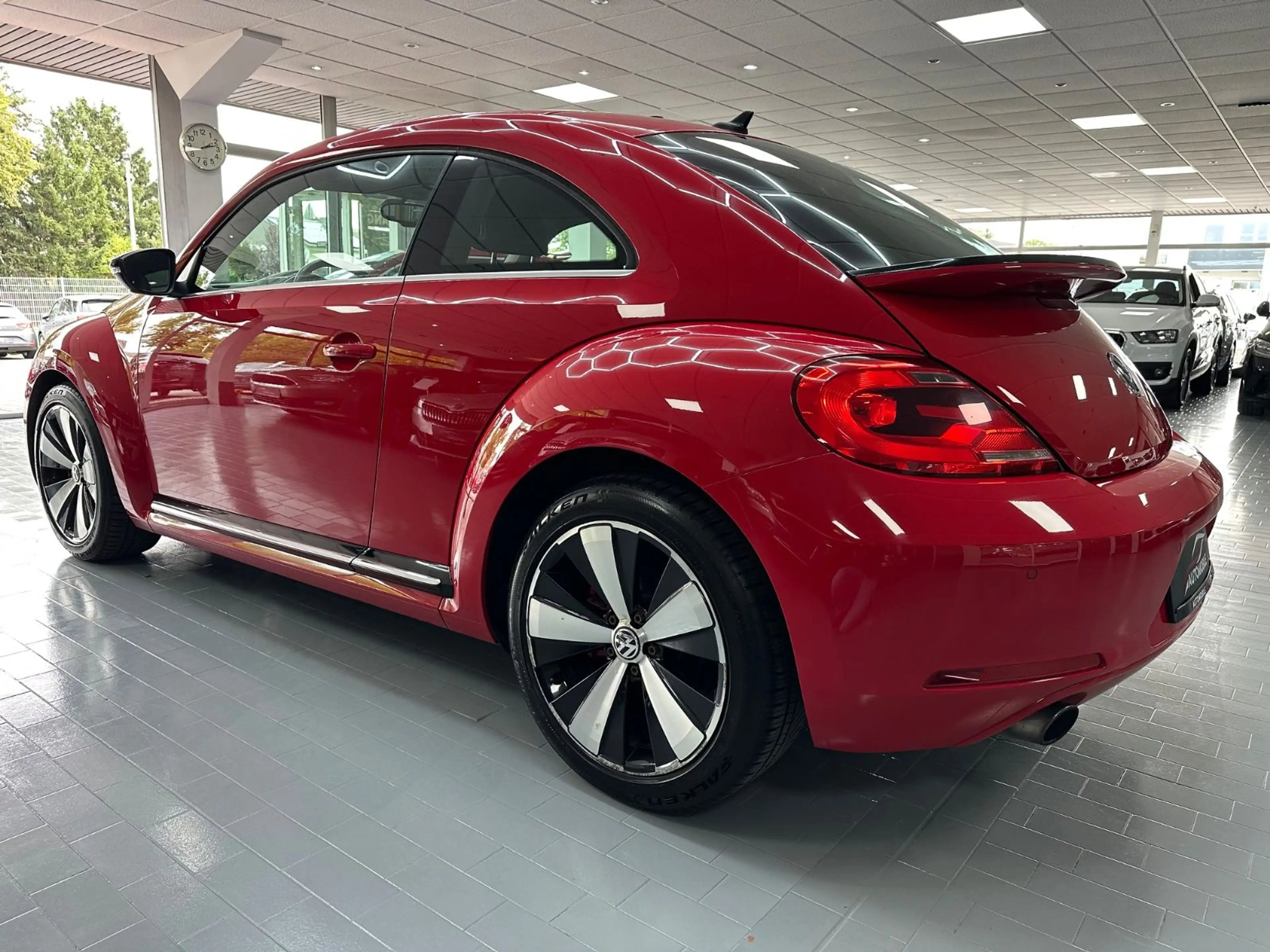 Volkswagen Beetle Sport 2.0 TSI/ DSG/ Allwetter — photo 4