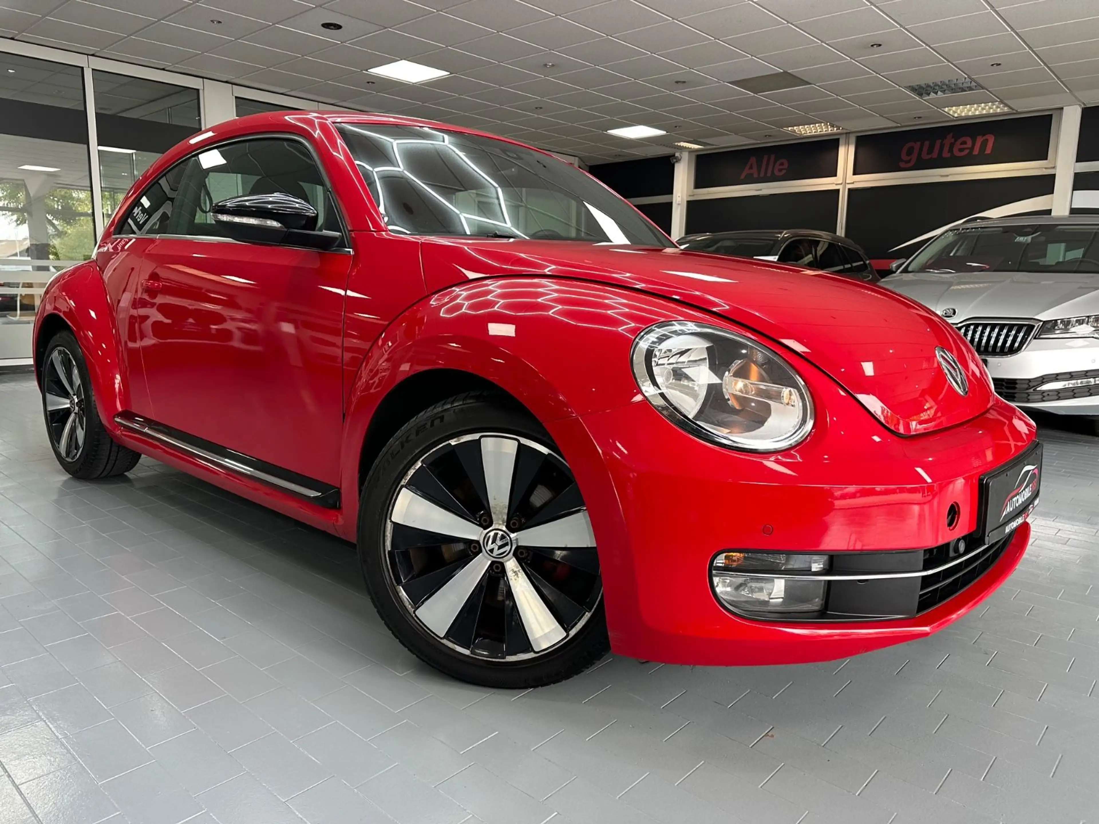 Volkswagen Beetle Sport 2.0 TSI/ DSG/ Allwetter — photo 2