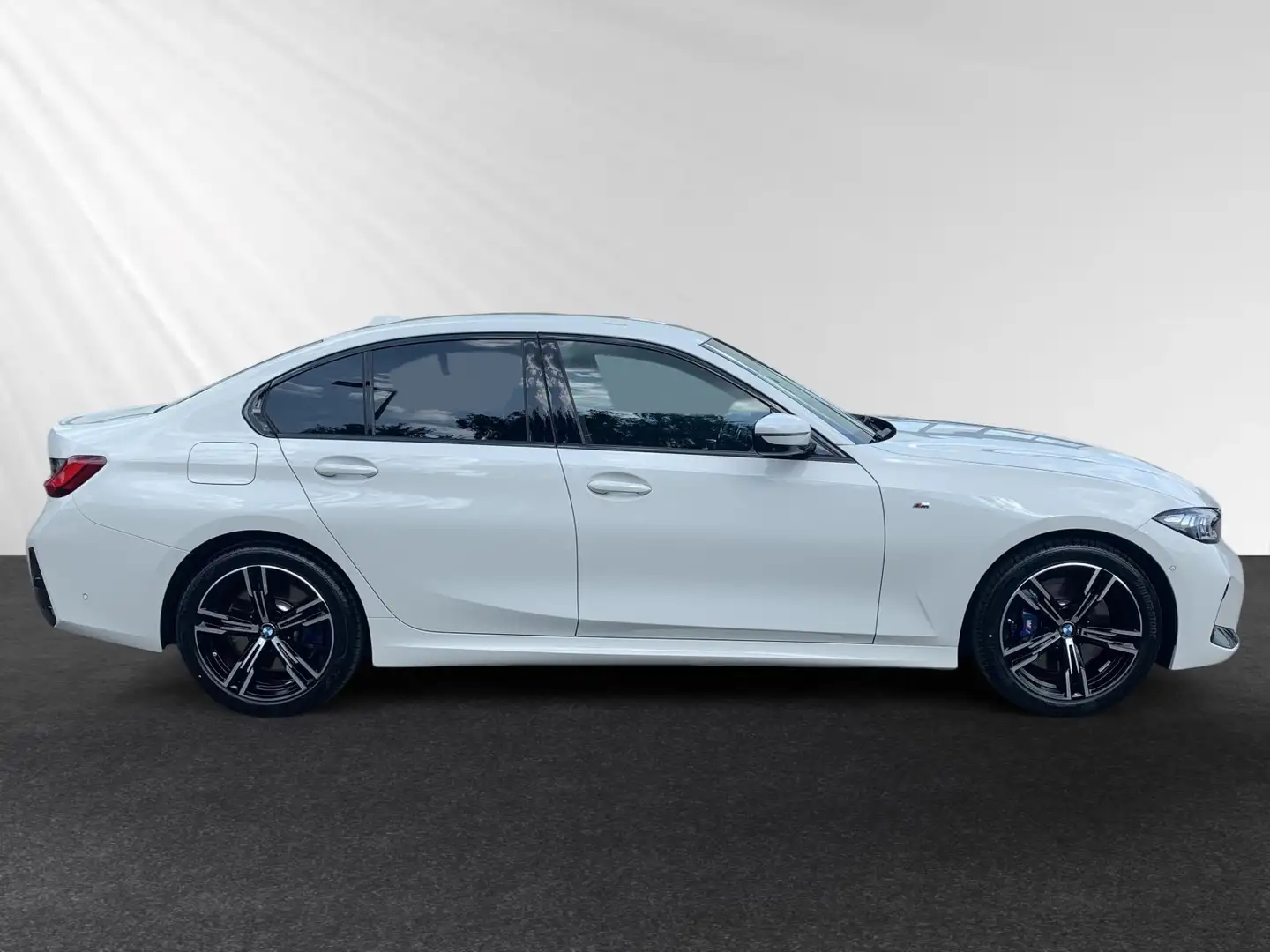 BMW 320 i xDrive *€ 1.190 Zubehörbonus*M Sport|AHK Weiß - 2