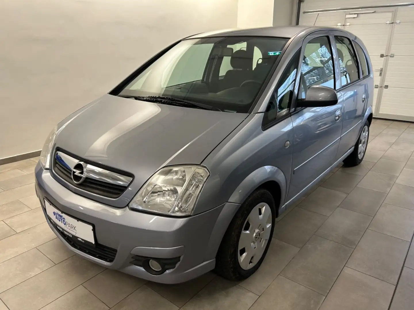 Opel Meriva Edition Silber - 1