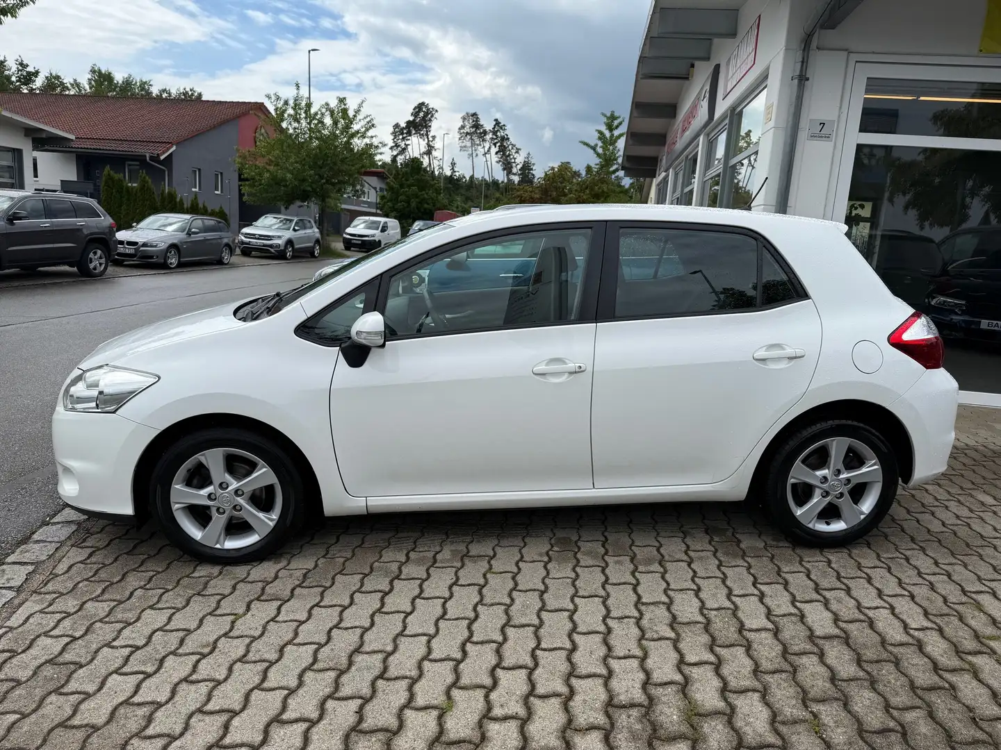 Toyota Auris Basis Fehér - 1