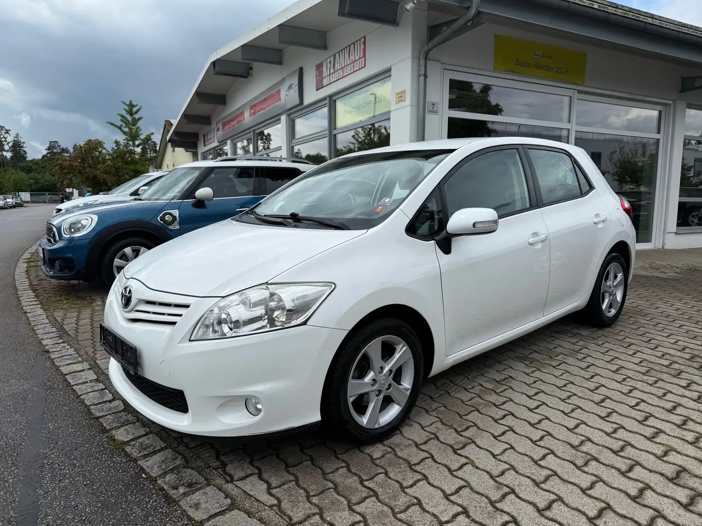 Toyota Auris Basis Fehér - 2
