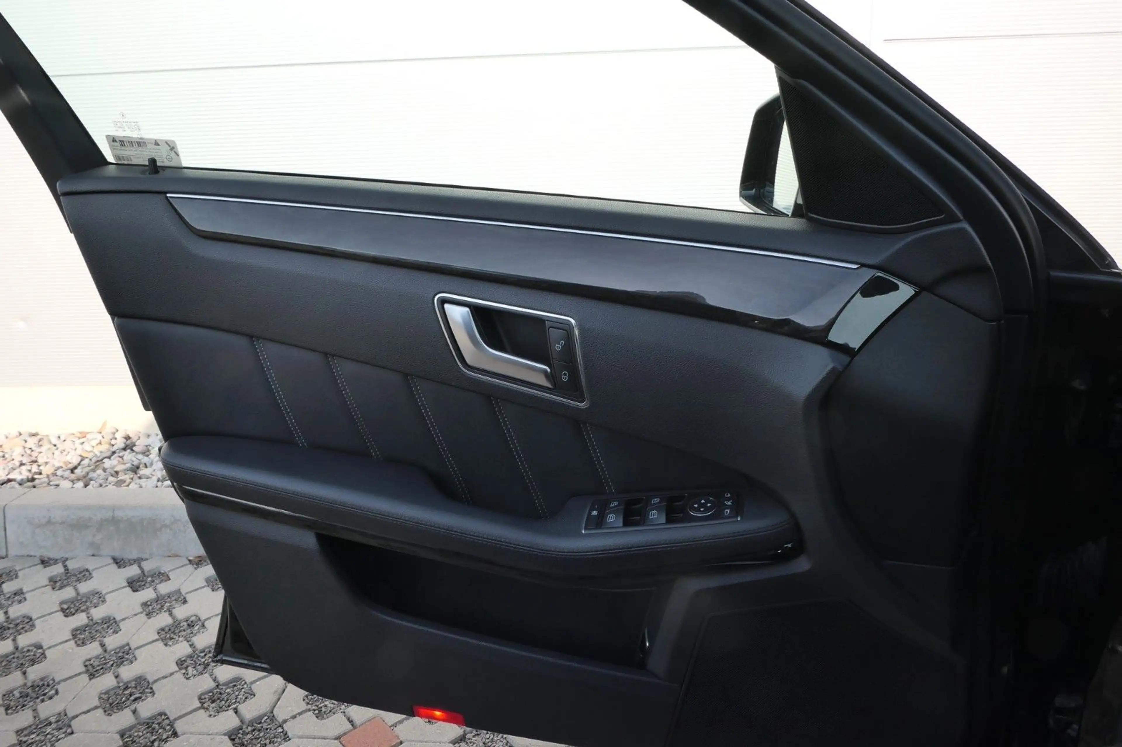 Mercedes-Benz E 250 CDI T-Modell BlueEfficiency Elegance — photo 12