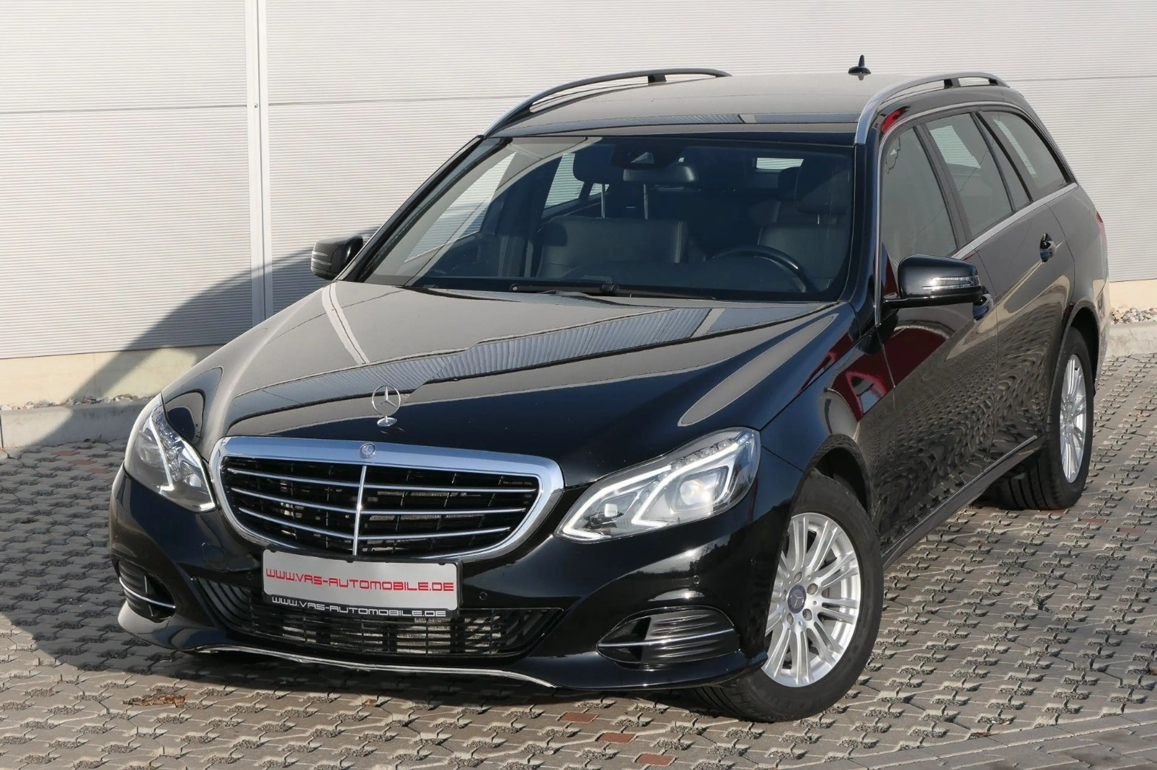 Mercedes-Benz E 250 CDI T-Modell BlueEfficiency Elegance — photo 2
