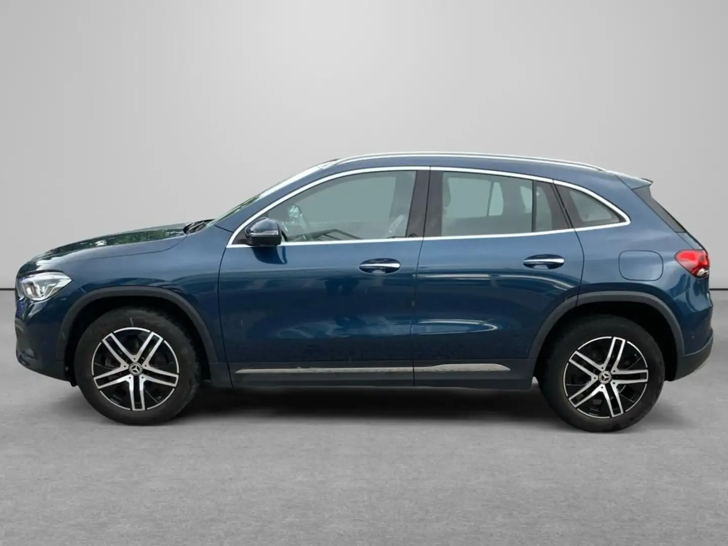 Mercedes-Benz GLA 220 d Kék - 2