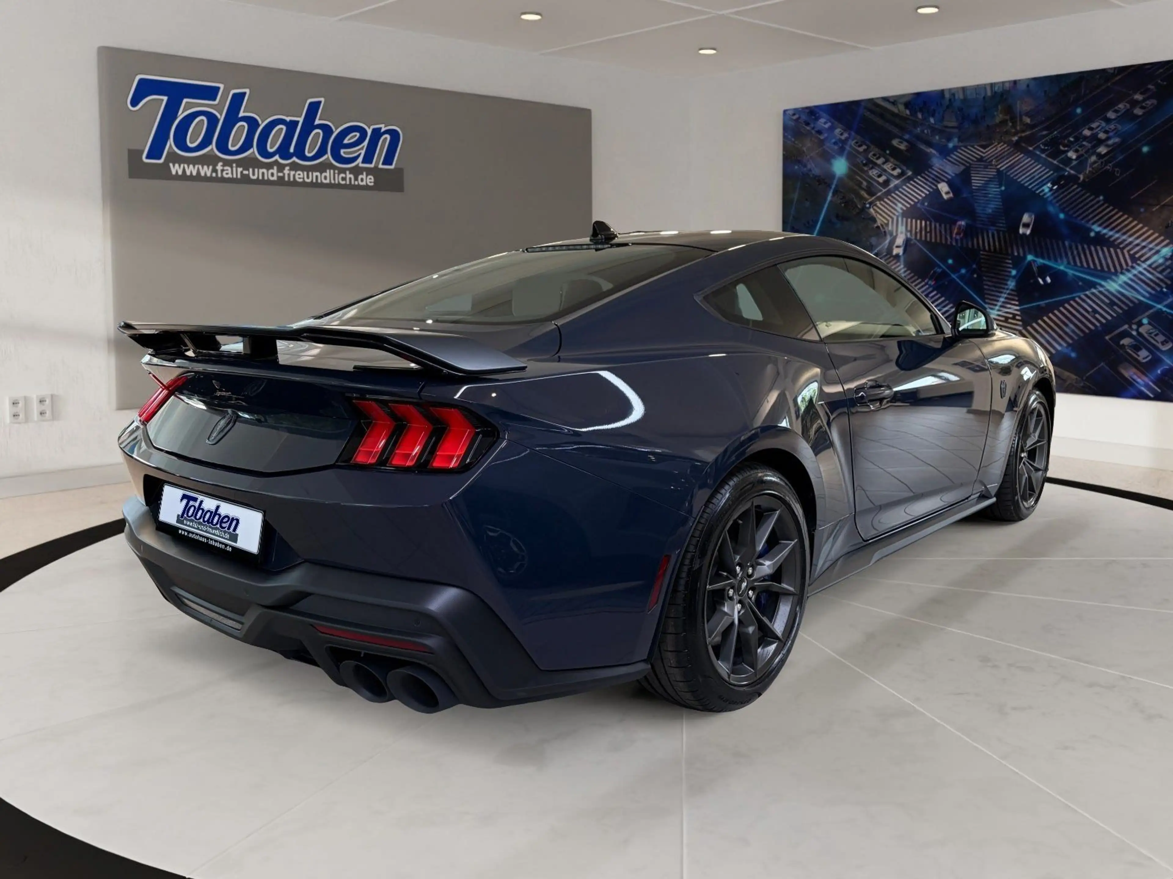 Ford Mustang Dark Horse — photo 5