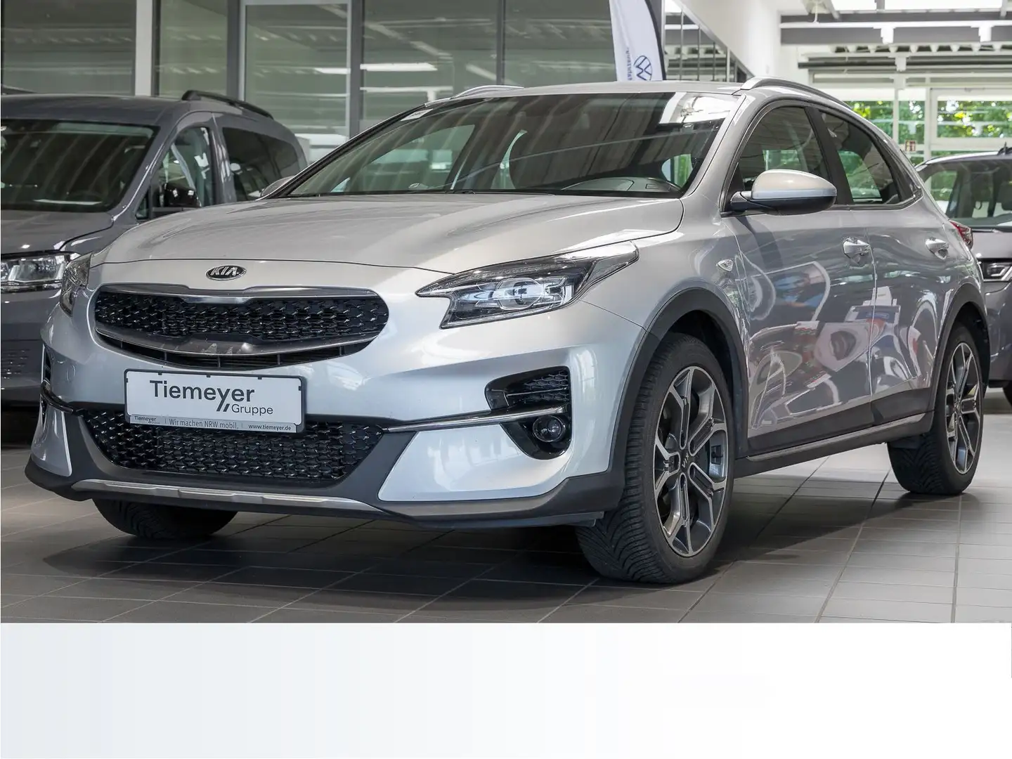 Kia XCeed 1.6 CRDi DCT VISION NAVI BI-LED SHZG Silber - 2