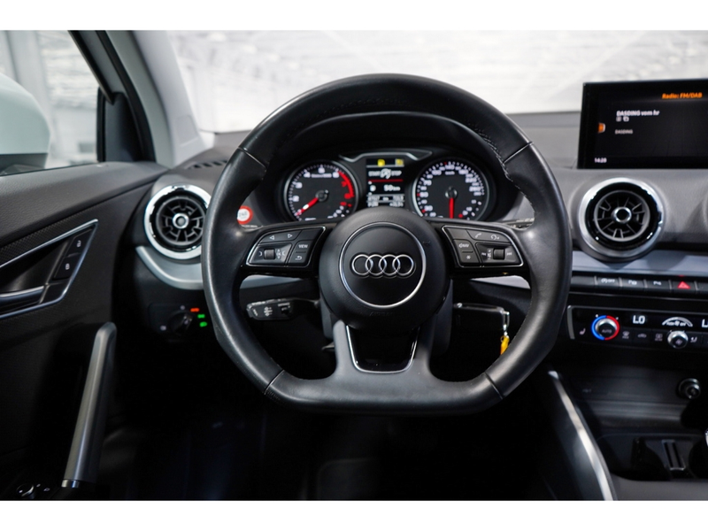 Audi Q2 basis 35 TFSI S tronic KAMERA ACC AHK — photo 7