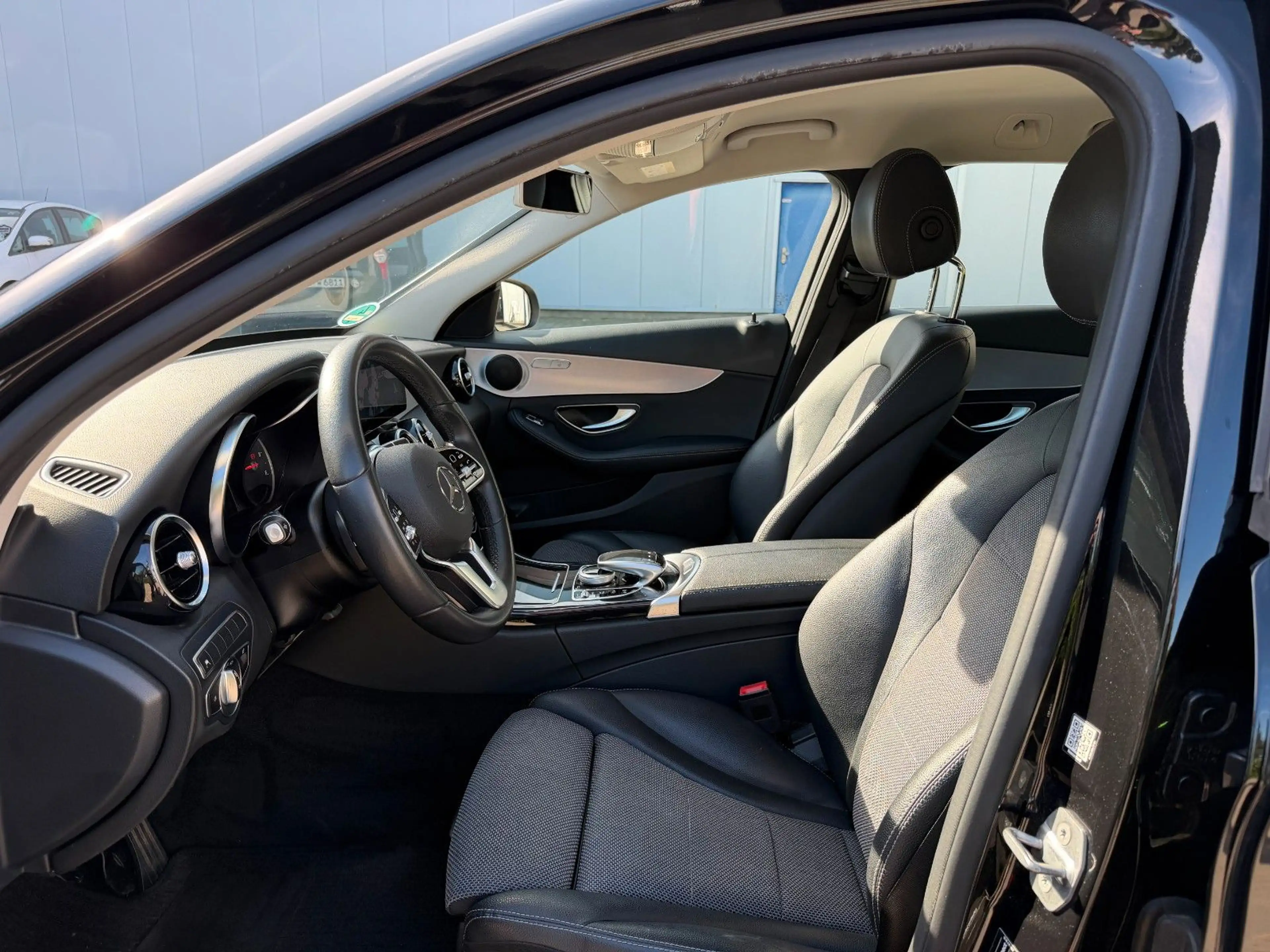 Mercedes-Benz C 220 d T-Modell*KeyL*LiveTraffic*Avantgarde*AHK — photo 15